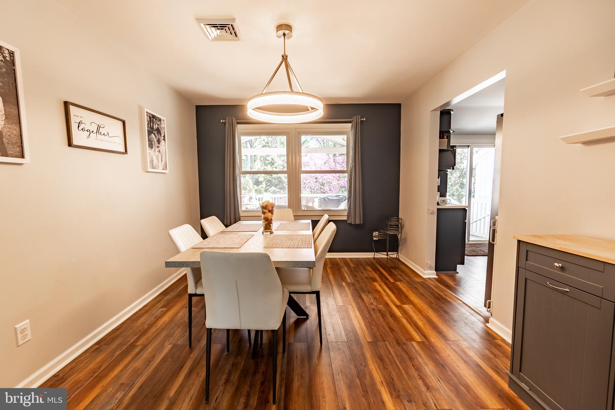 TAMMANY MANOR - Residential