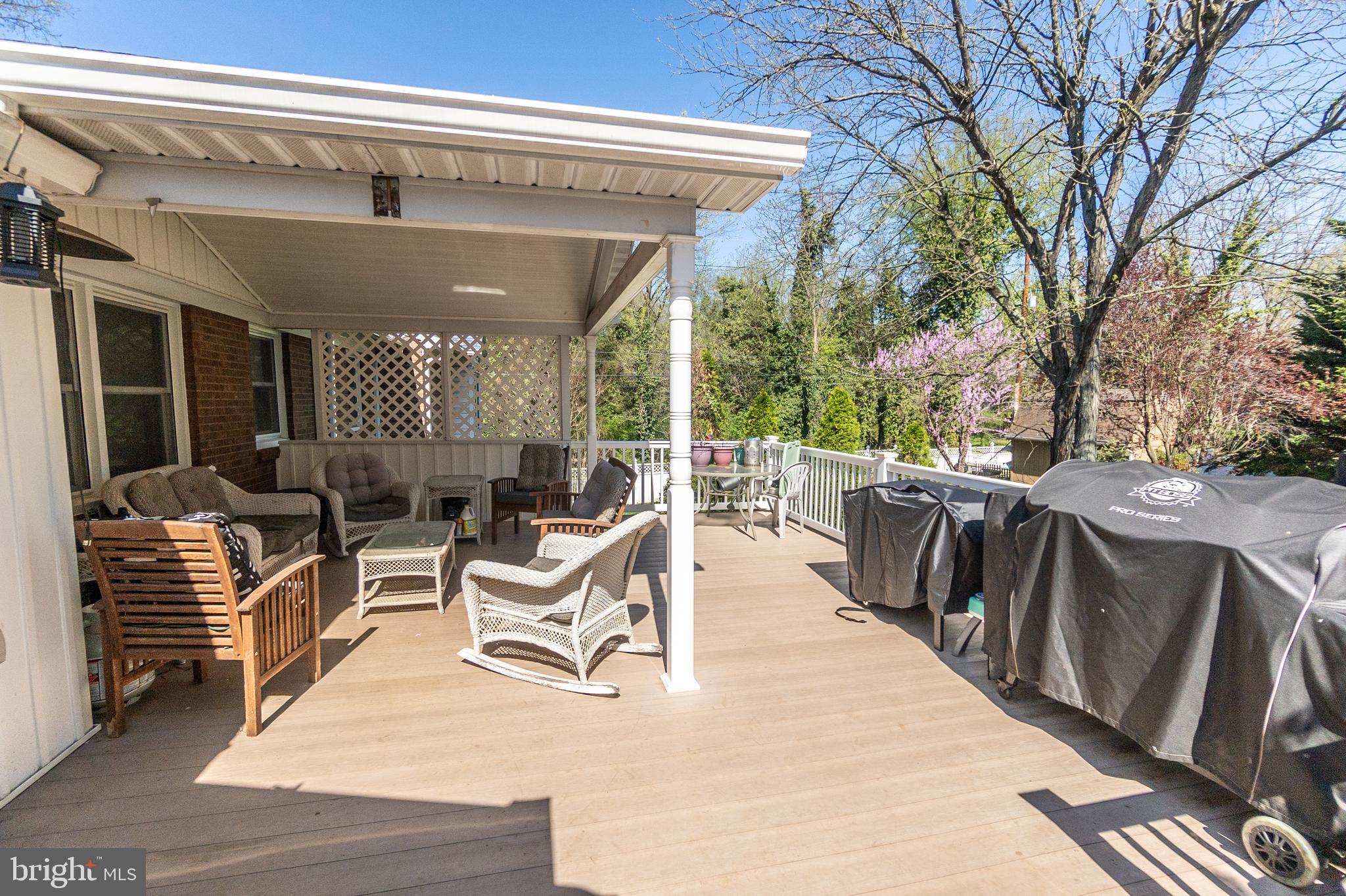 TAMMANY MANOR - Residential