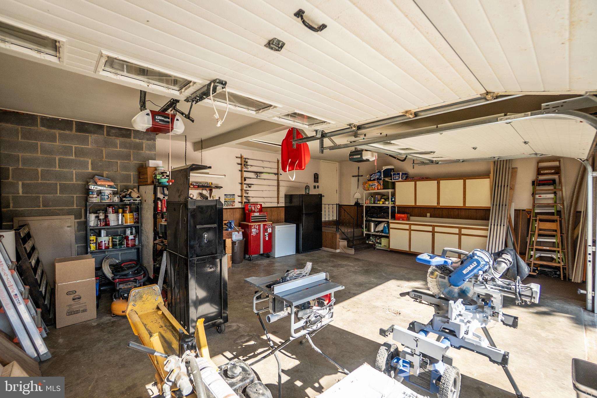 TAMMANY MANOR - Residential