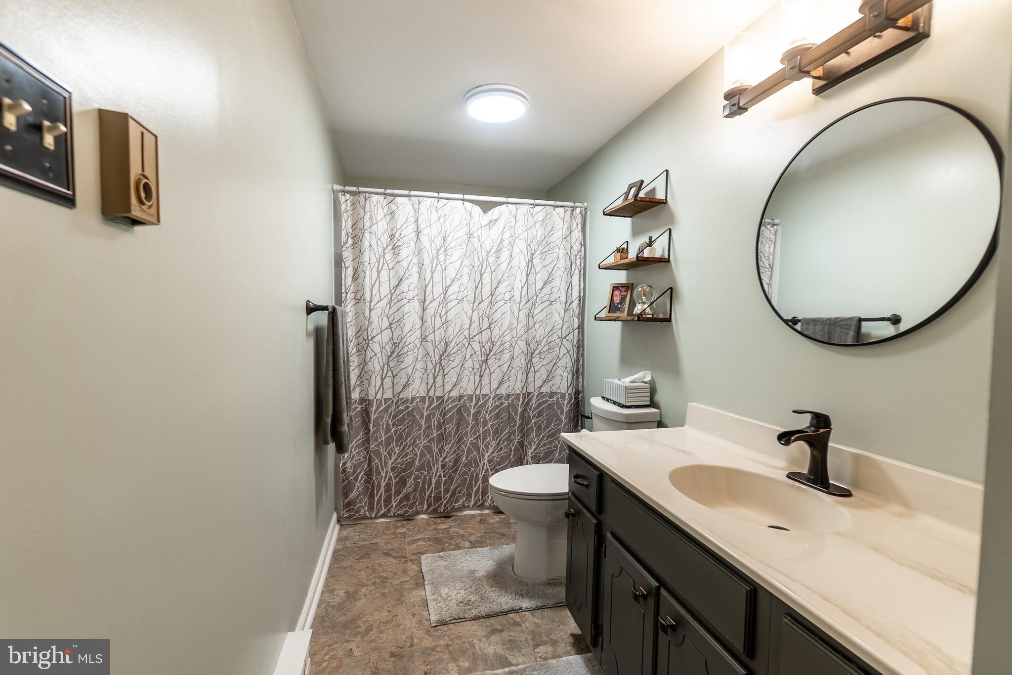 TAMMANY MANOR - Residential