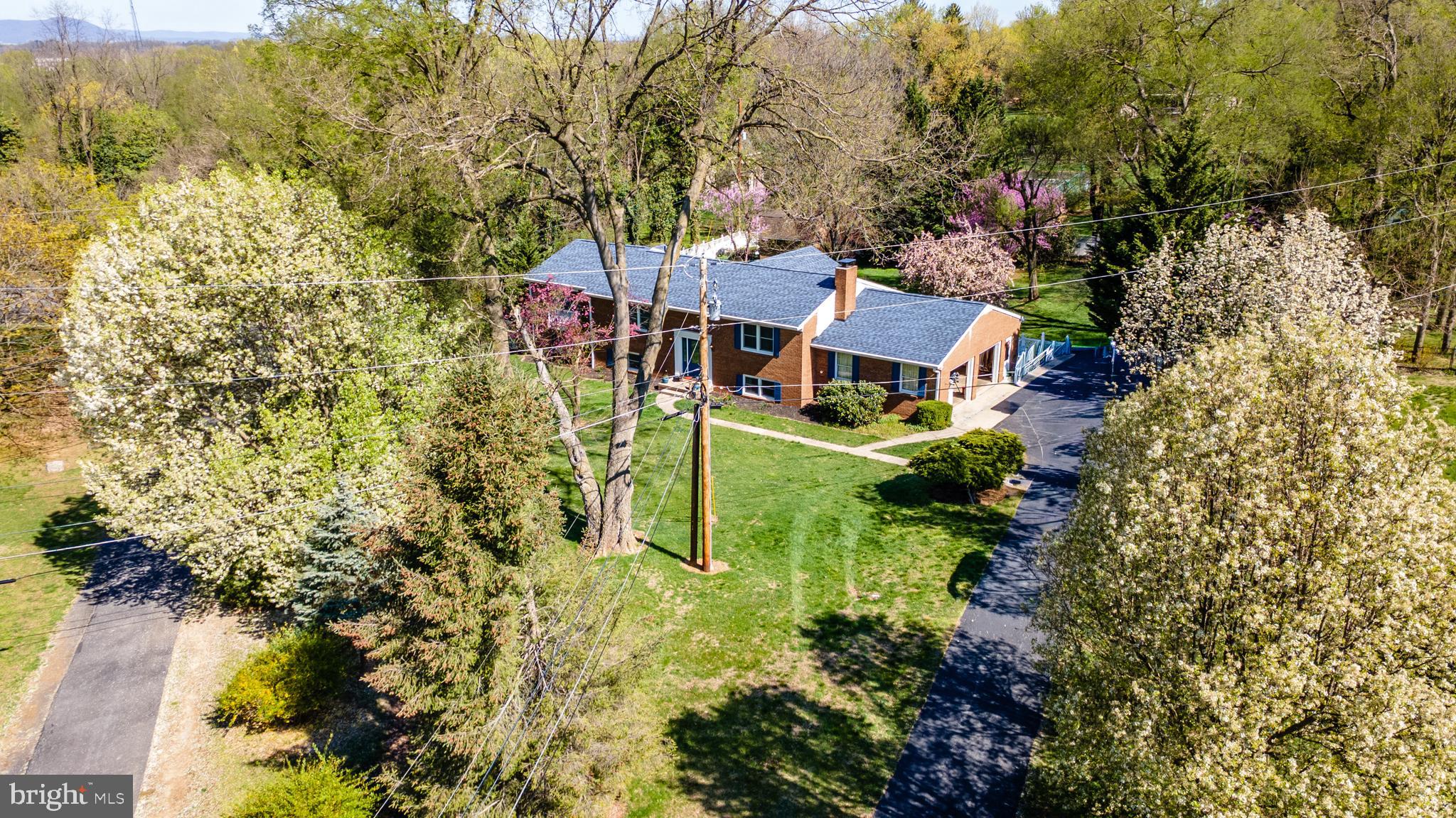 TAMMANY MANOR - Residential