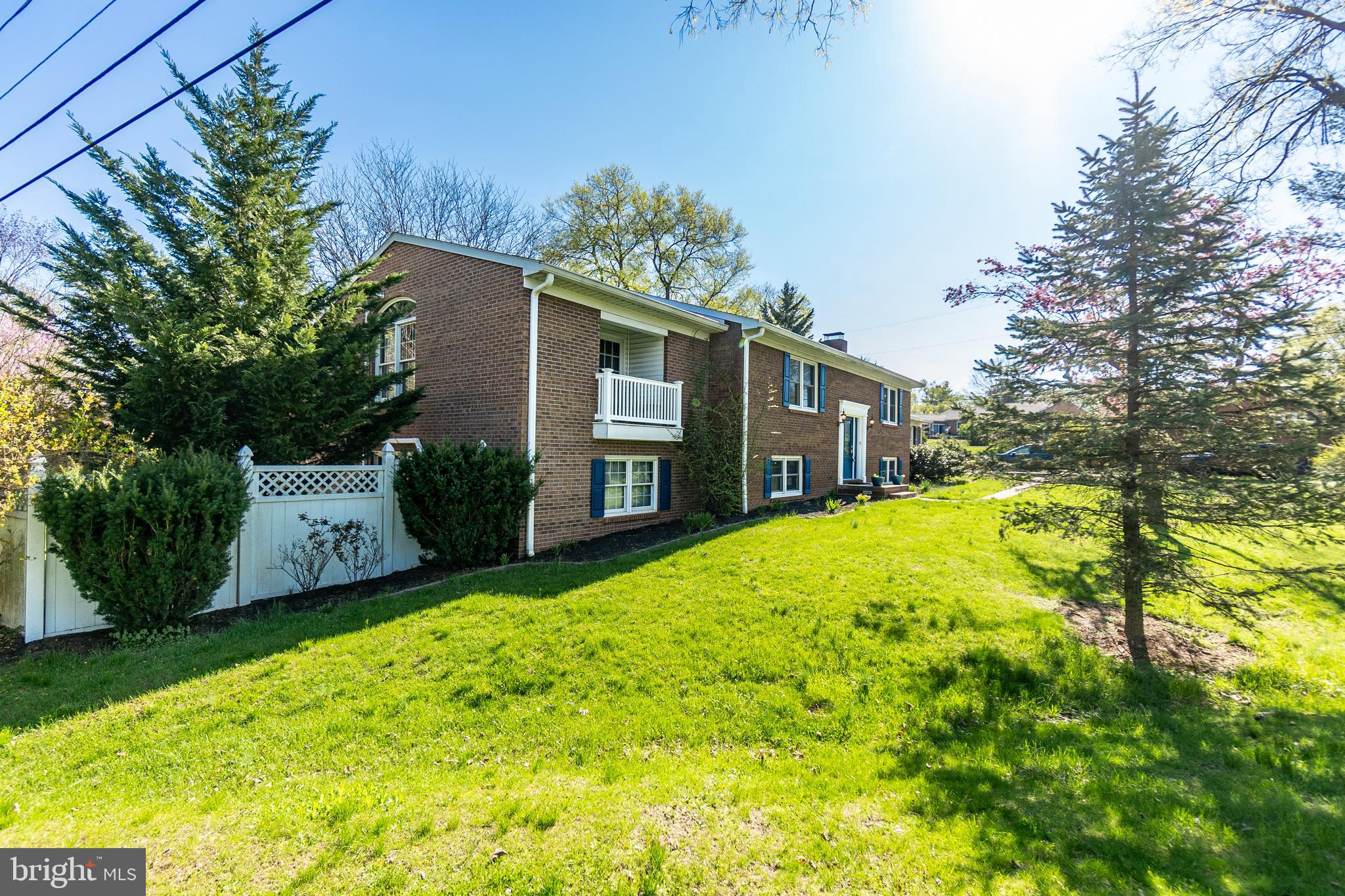 TAMMANY MANOR - Residential