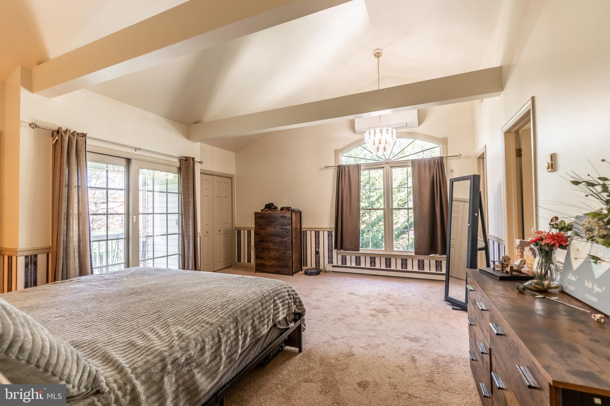 TAMMANY MANOR - Residential