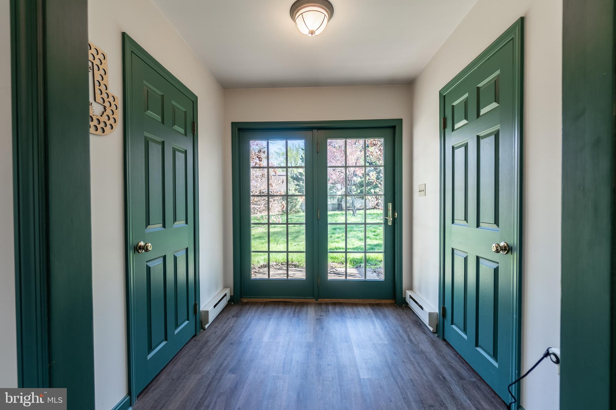 TAMMANY MANOR - Residential