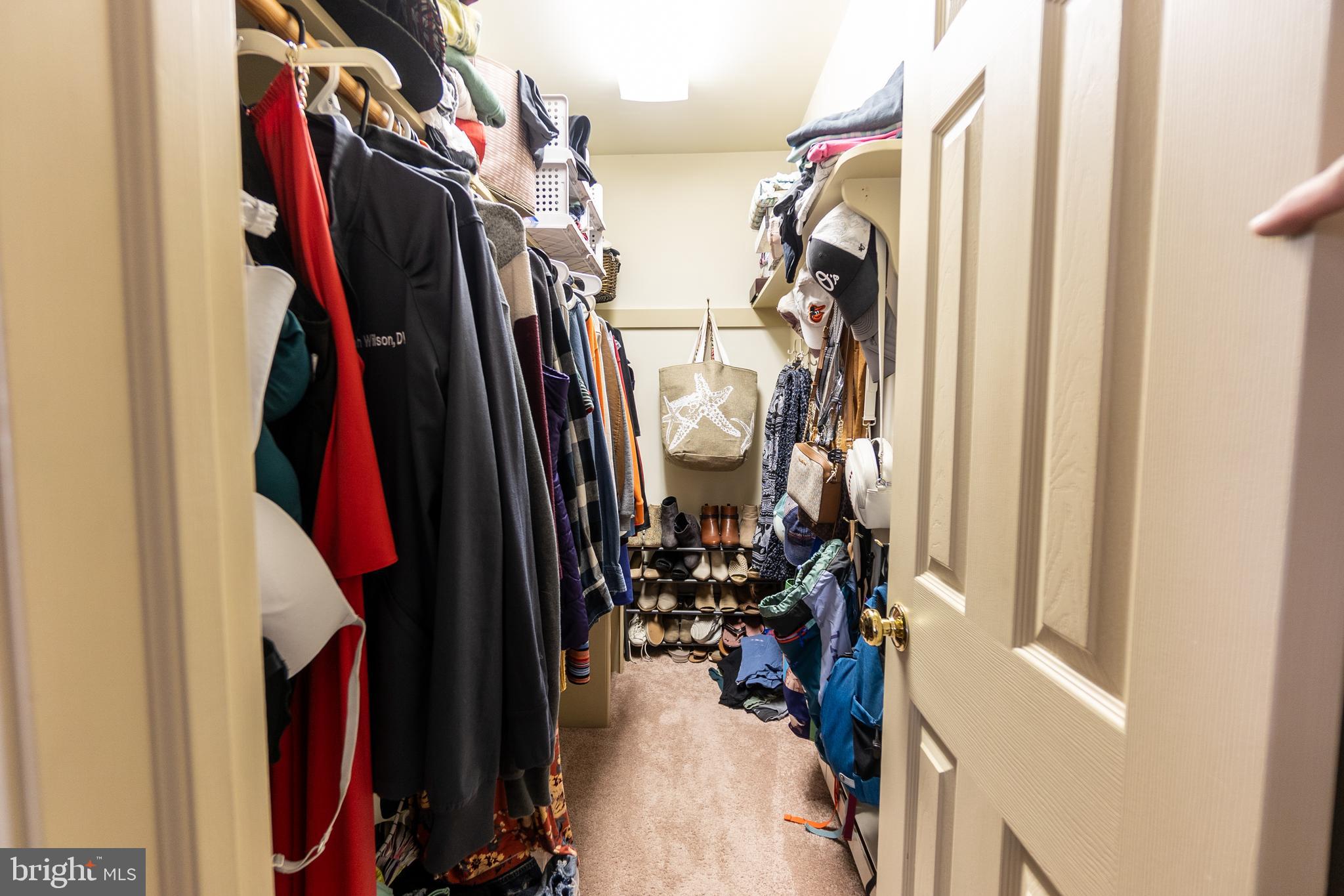 TAMMANY MANOR - Residential