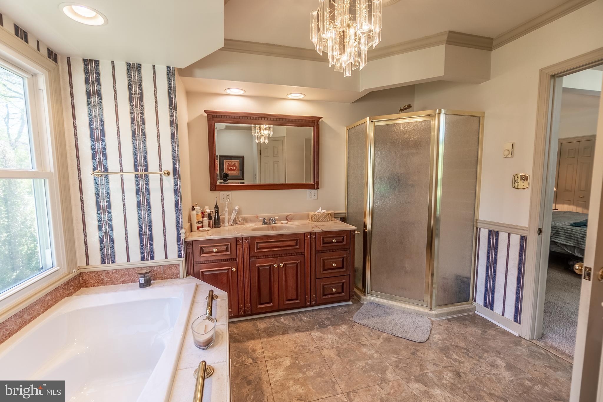 TAMMANY MANOR - Residential