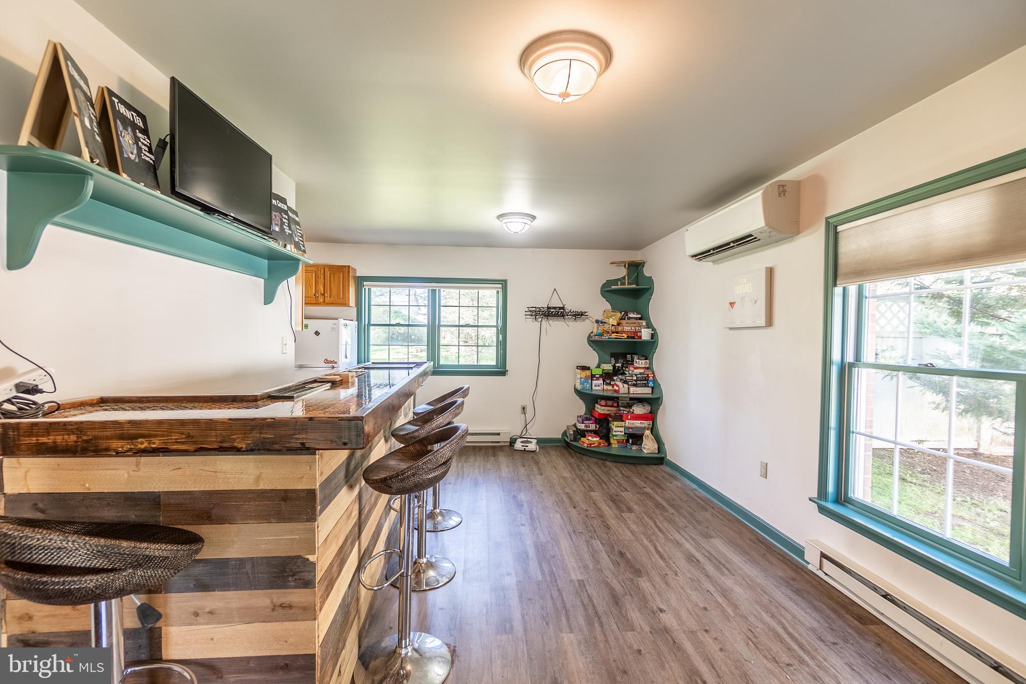 TAMMANY MANOR - Residential