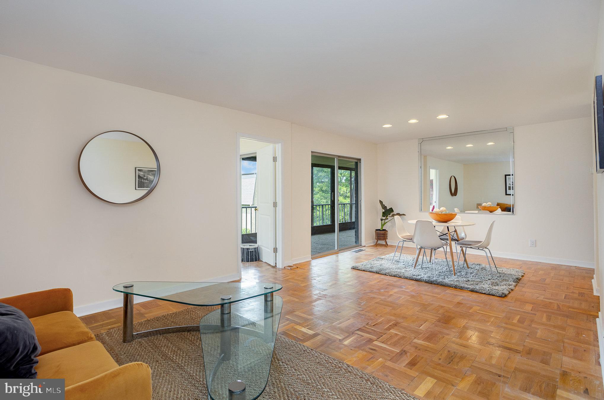 27 STONEHENGE CIRCLE 27-11