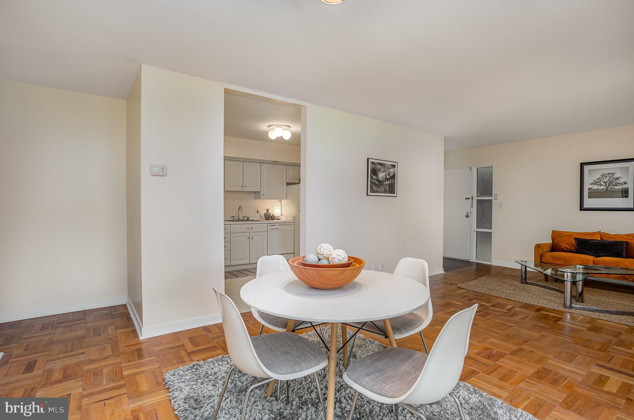 27 STONEHENGE CIRCLE 27-11