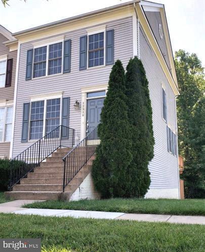 RIDGEFIELD VILLAGE - Residential Lease