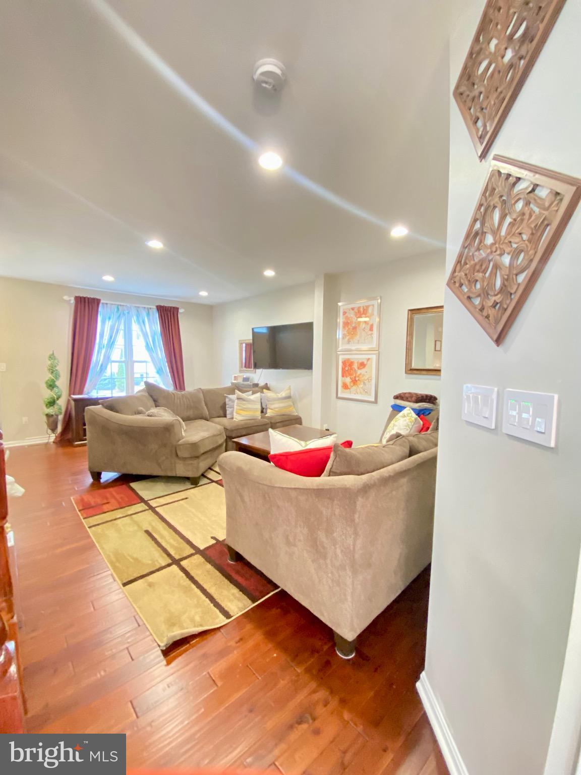 RIDGEFIELD VILLAGE - Residential Lease