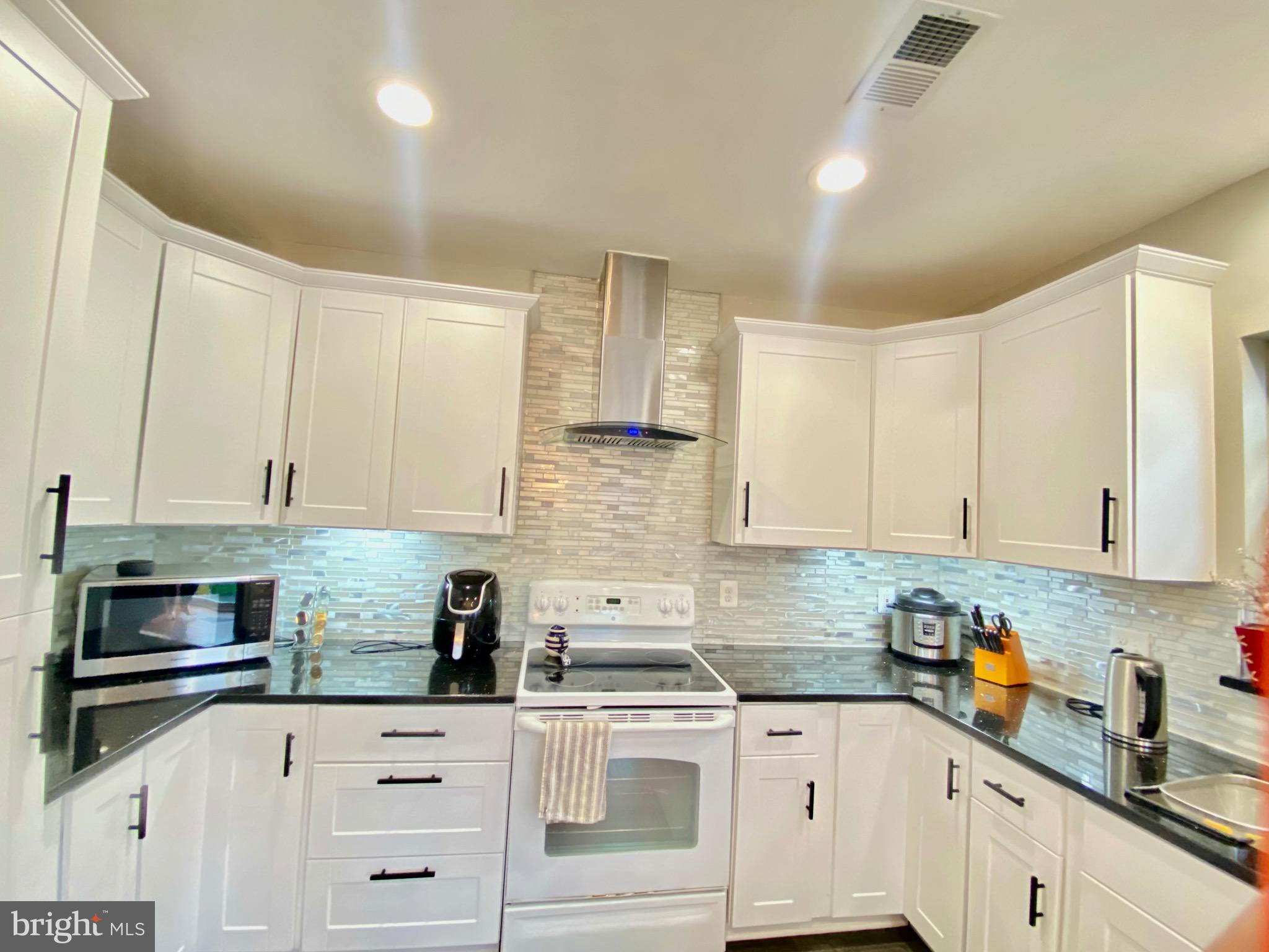 RIDGEFIELD VILLAGE - Residential Lease