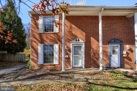 347 W RIDGE STREET CARLISLE PA 17013