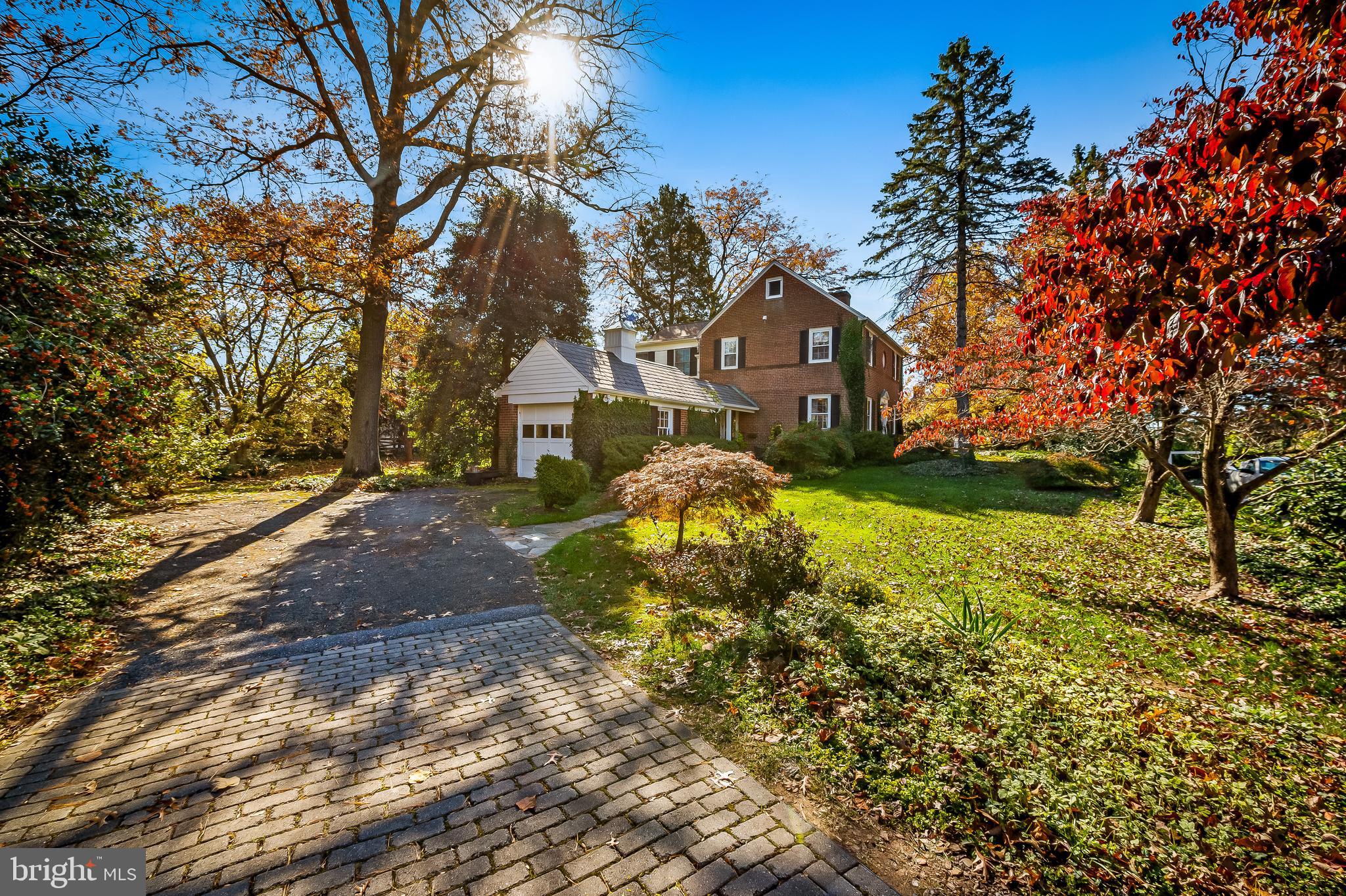 CHESTNUT HILL - Residential