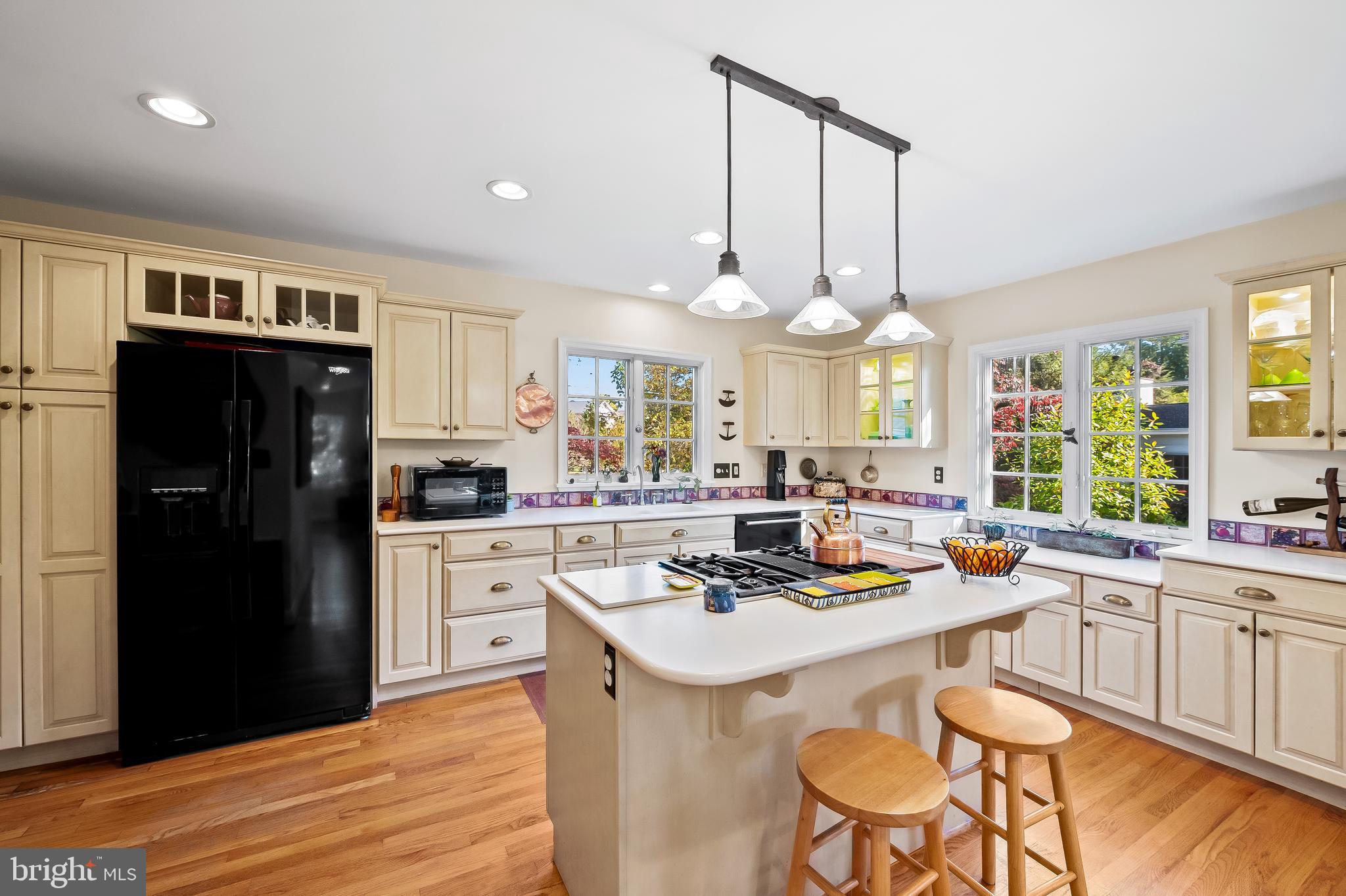 CHESTNUT HILL - Residential