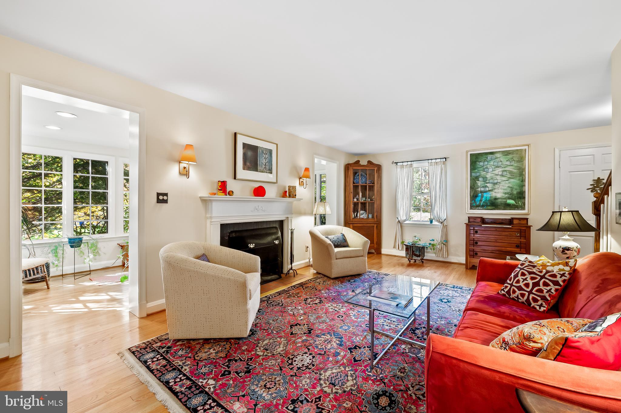 CHESTNUT HILL - Residential