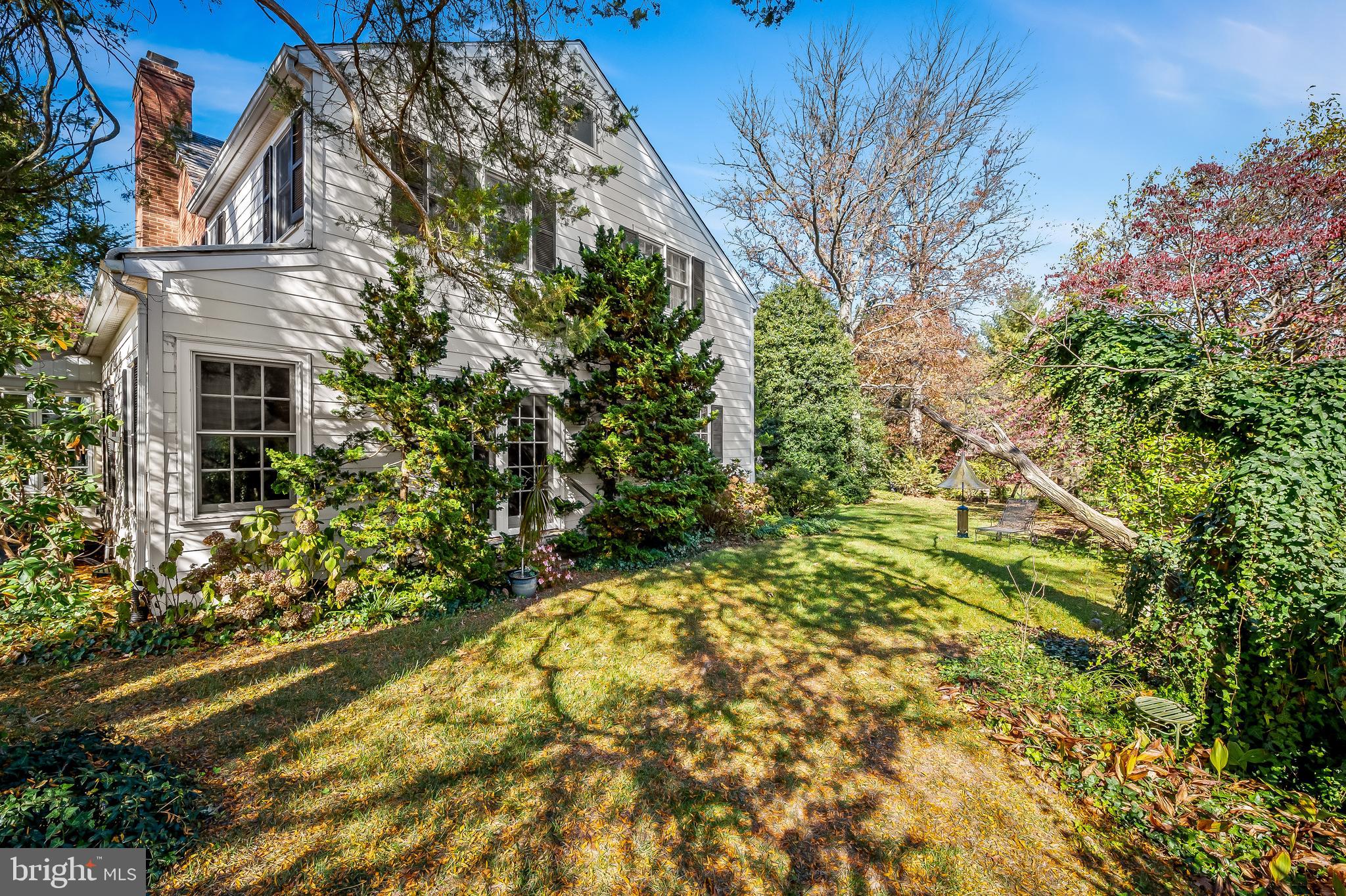 CHESTNUT HILL - Residential