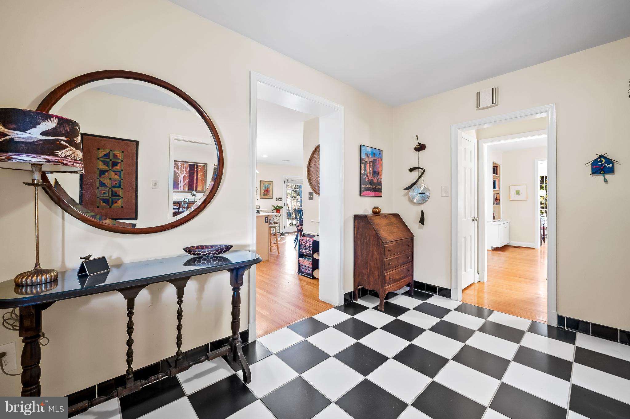 CHESTNUT HILL - Residential