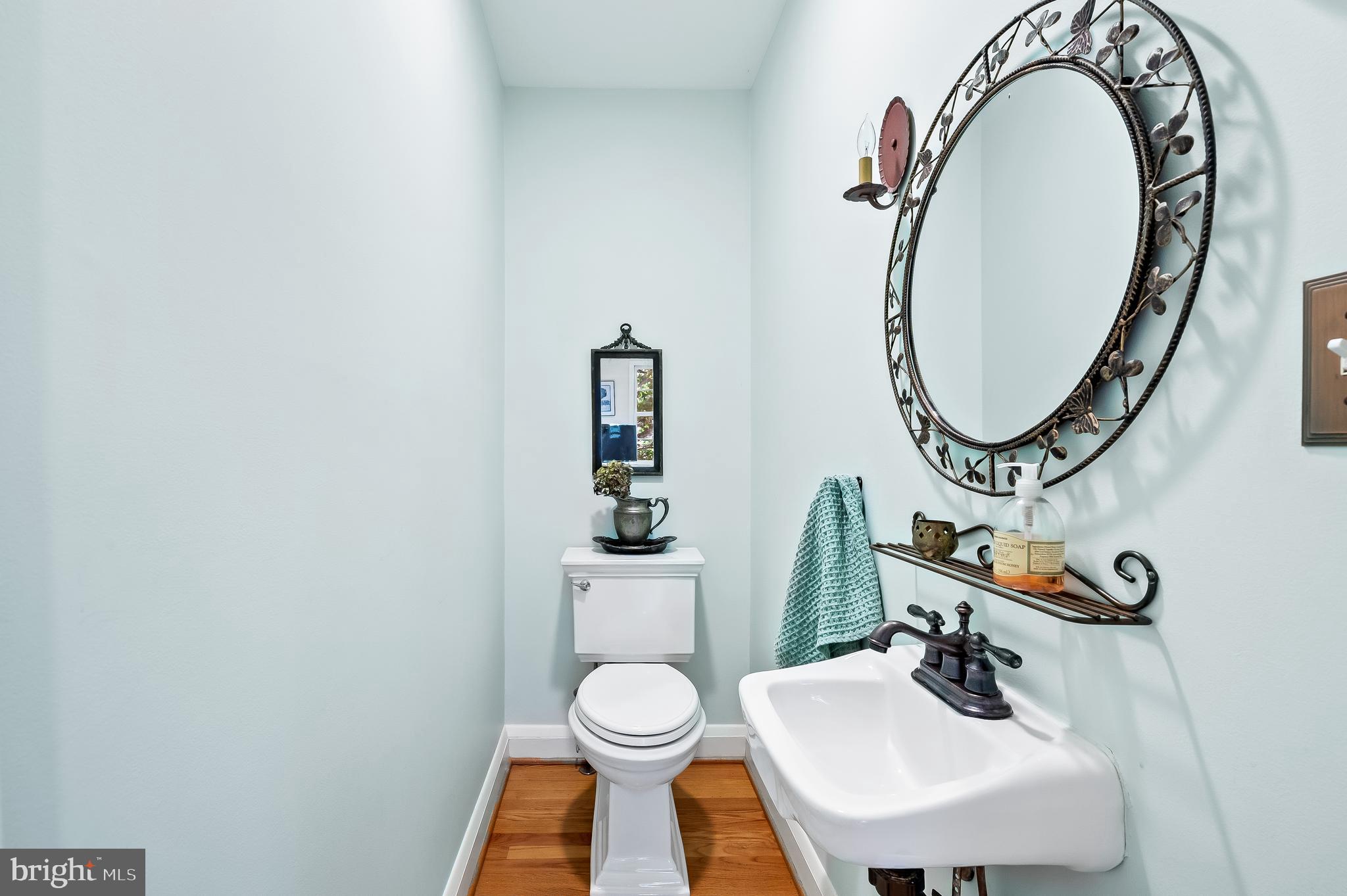 CHESTNUT HILL - Residential