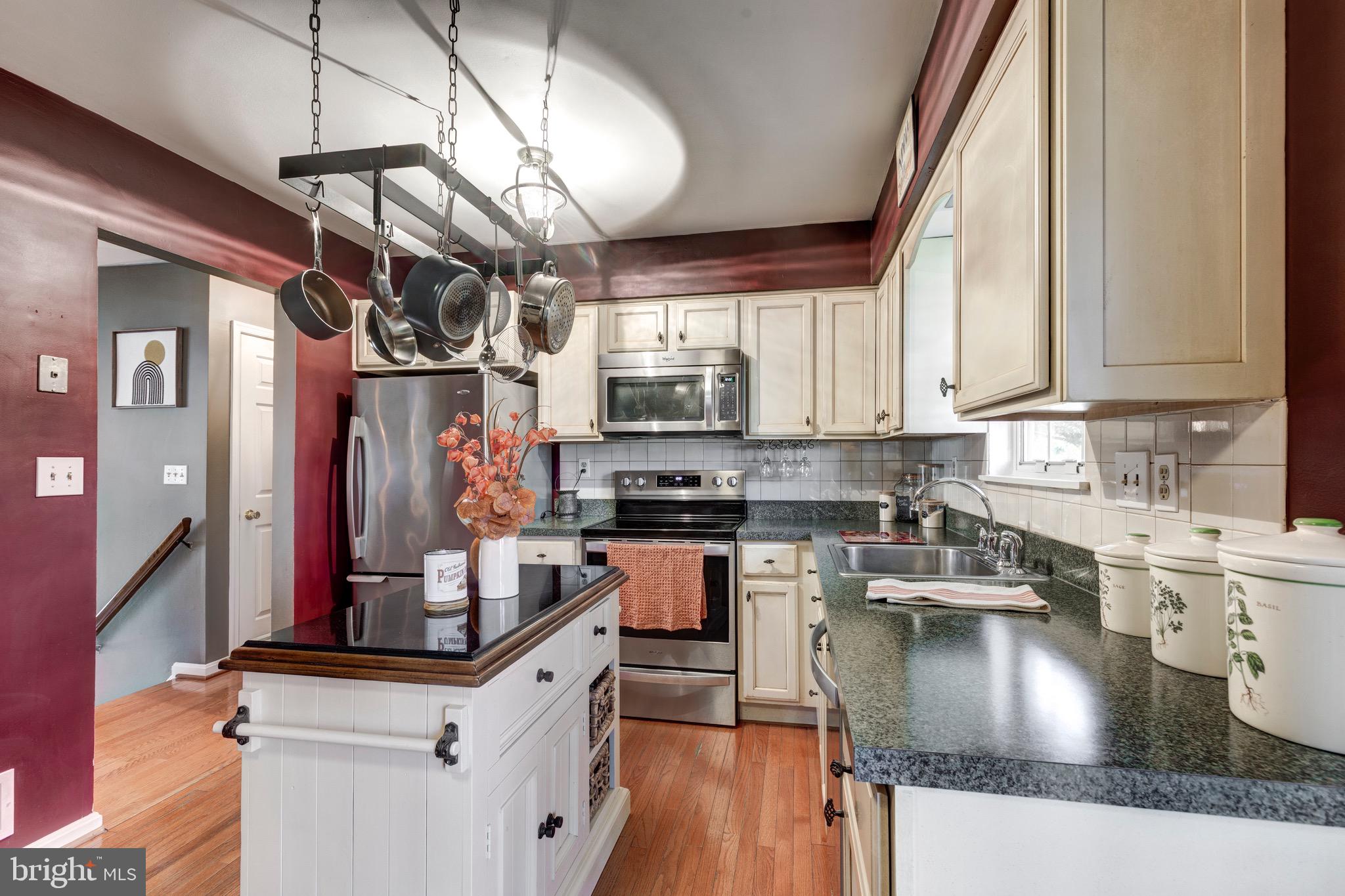 HILLTOP - Residential