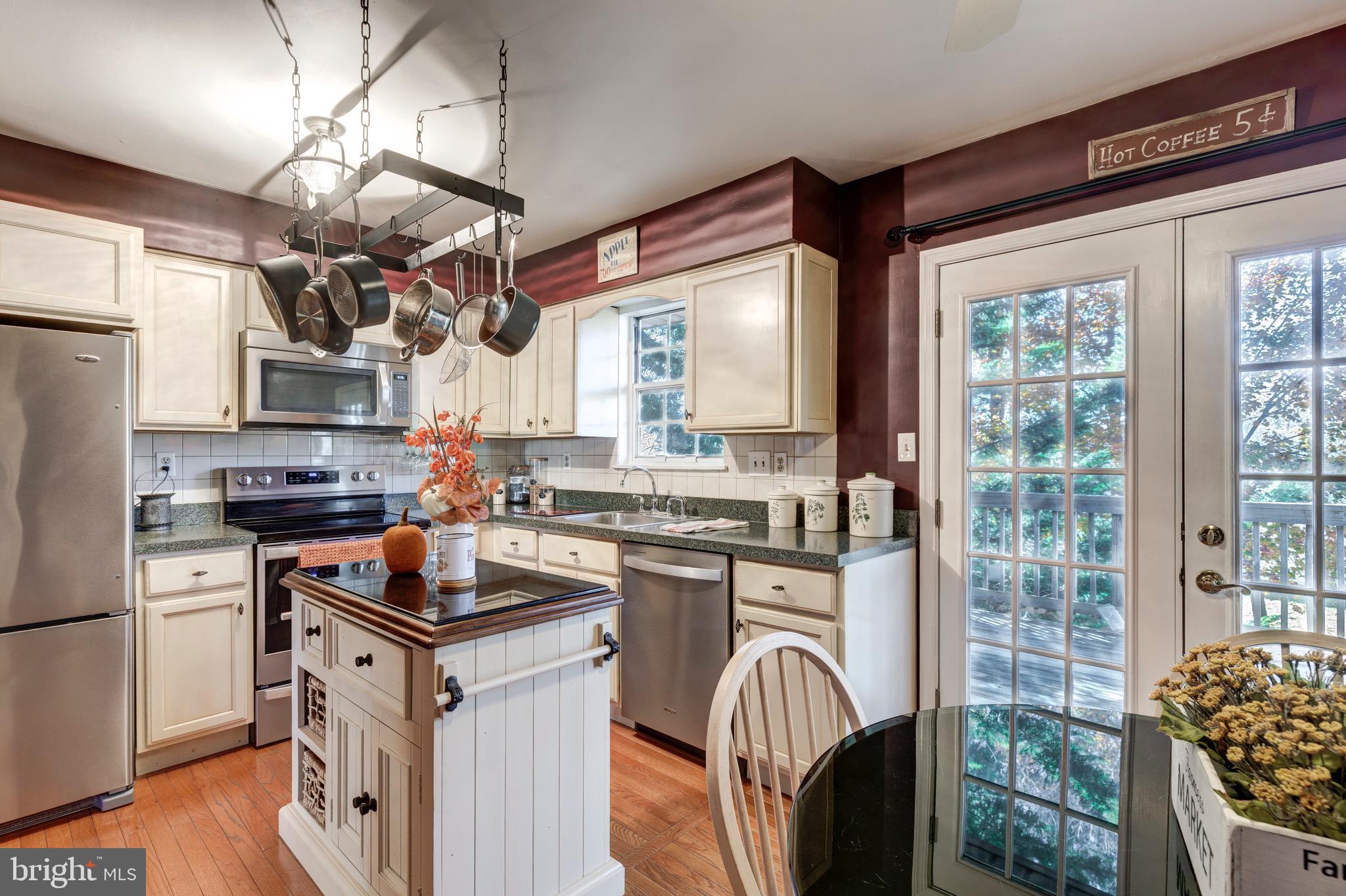 HILLTOP - Residential