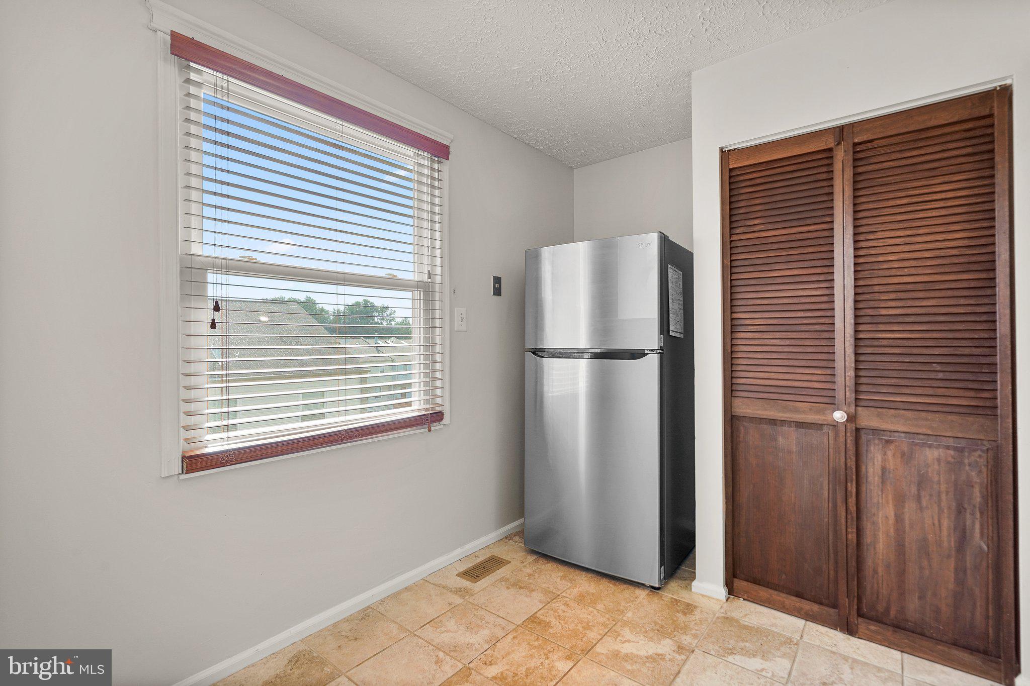 GUNNERS LAKE VILLAGE - Residential