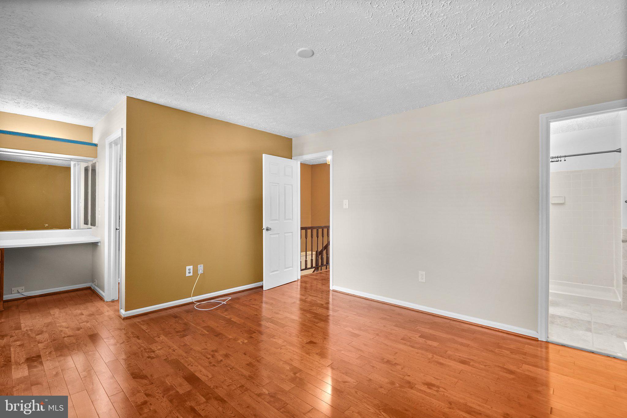 GUNNERS LAKE VILLAGE - Residential