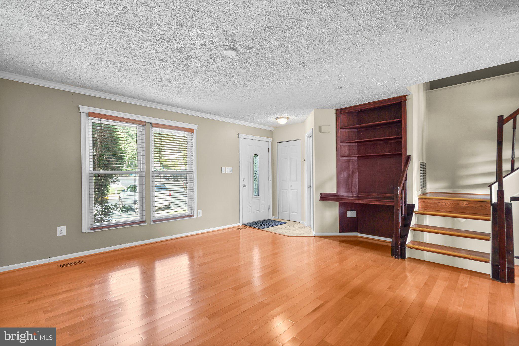 GUNNERS LAKE VILLAGE - Residential