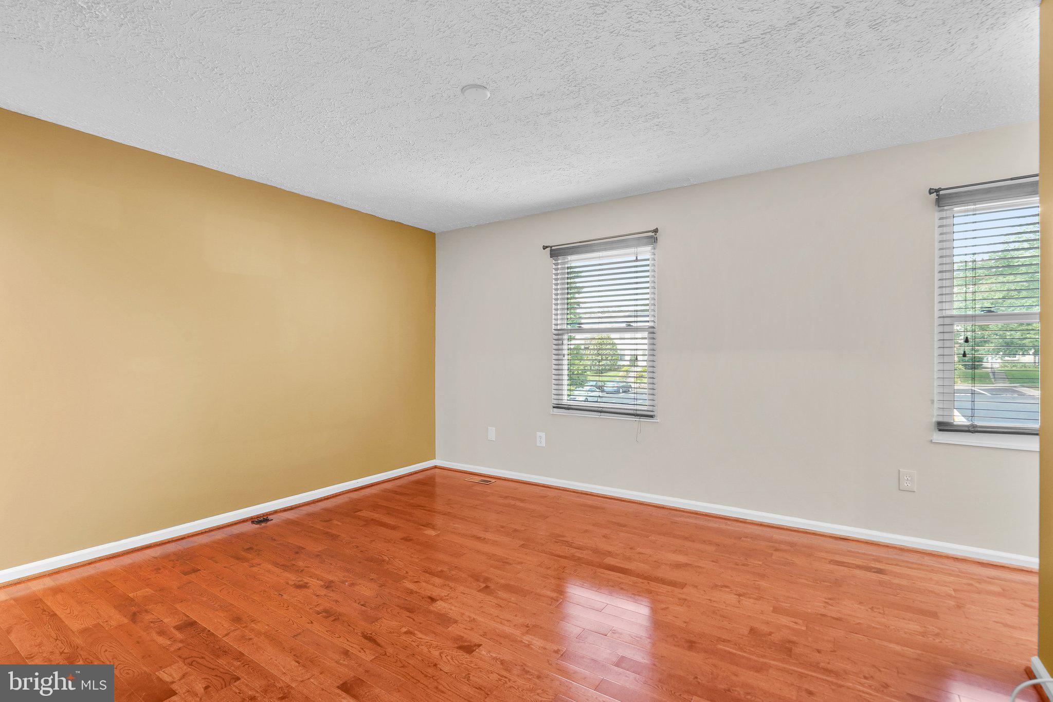 GUNNERS LAKE VILLAGE - Residential