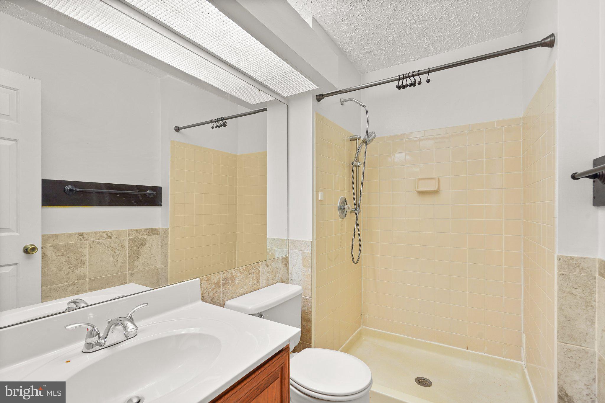 GUNNERS LAKE VILLAGE - Residential