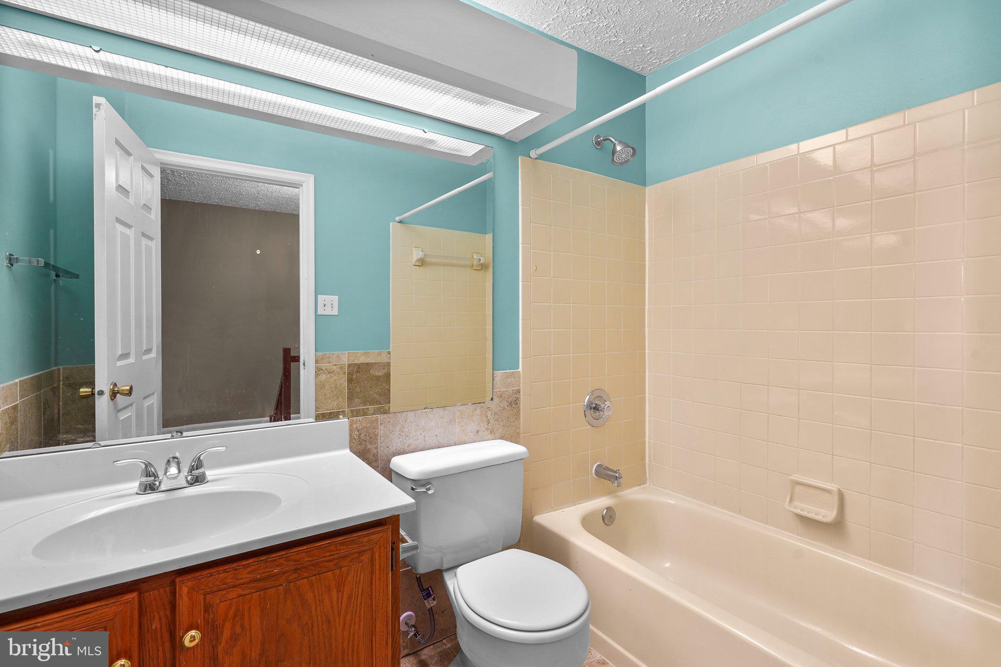 GUNNERS LAKE VILLAGE - Residential