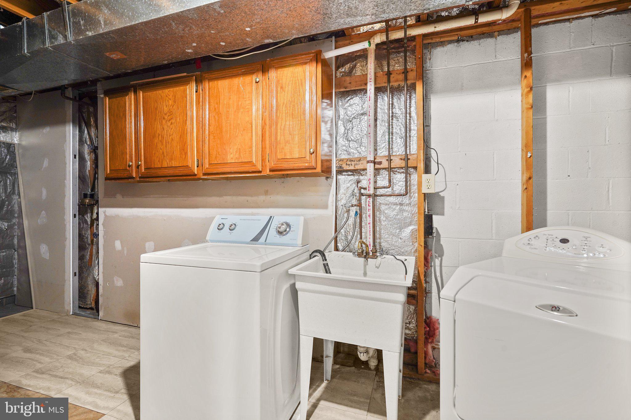 GUNNERS LAKE VILLAGE - Residential