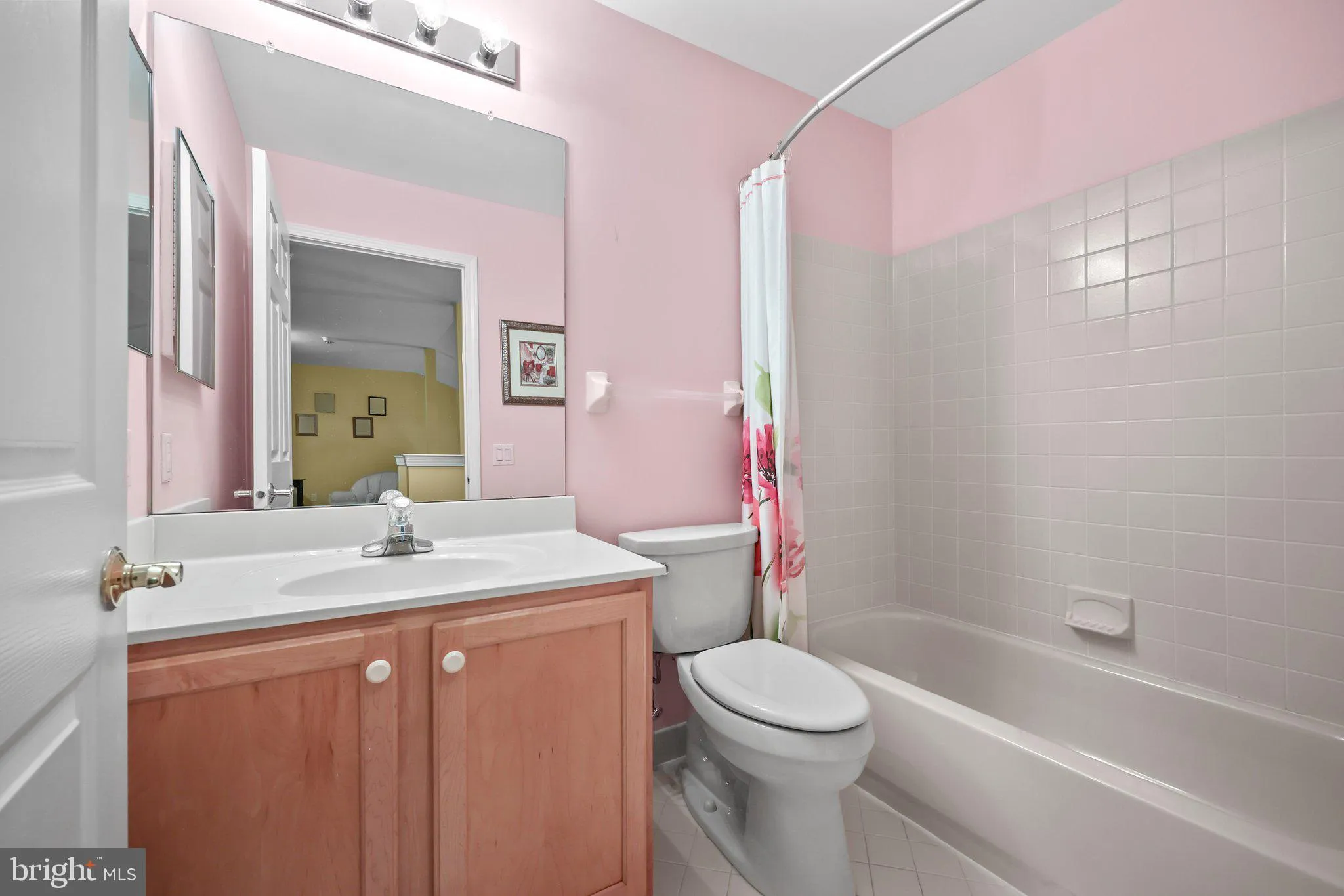 Hamilton, New Jersey 08690, United States, 3 Bedrooms Bedrooms, ,2 BathroomsBathrooms,Residential,Active,134457