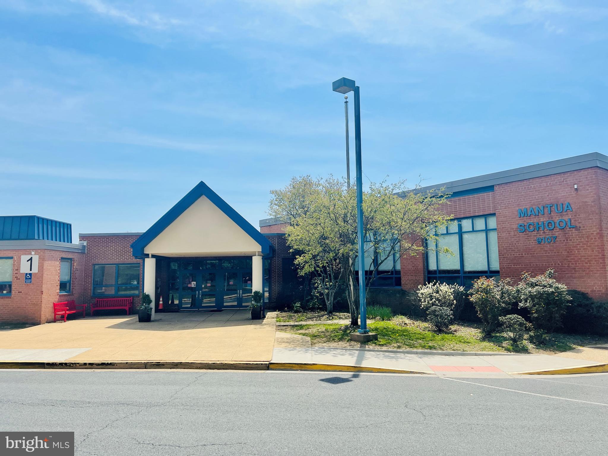 MANTUA - Residential