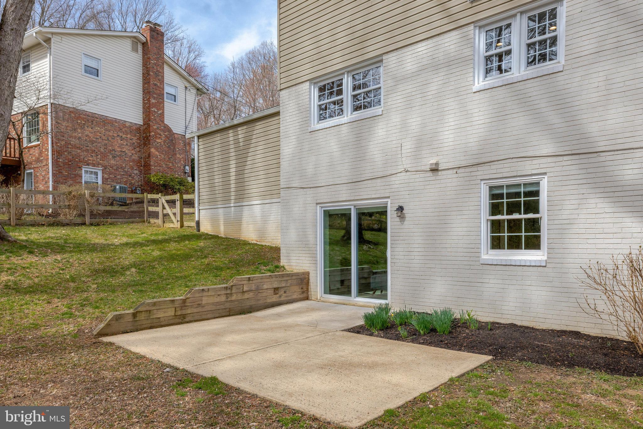 MANTUA - Residential