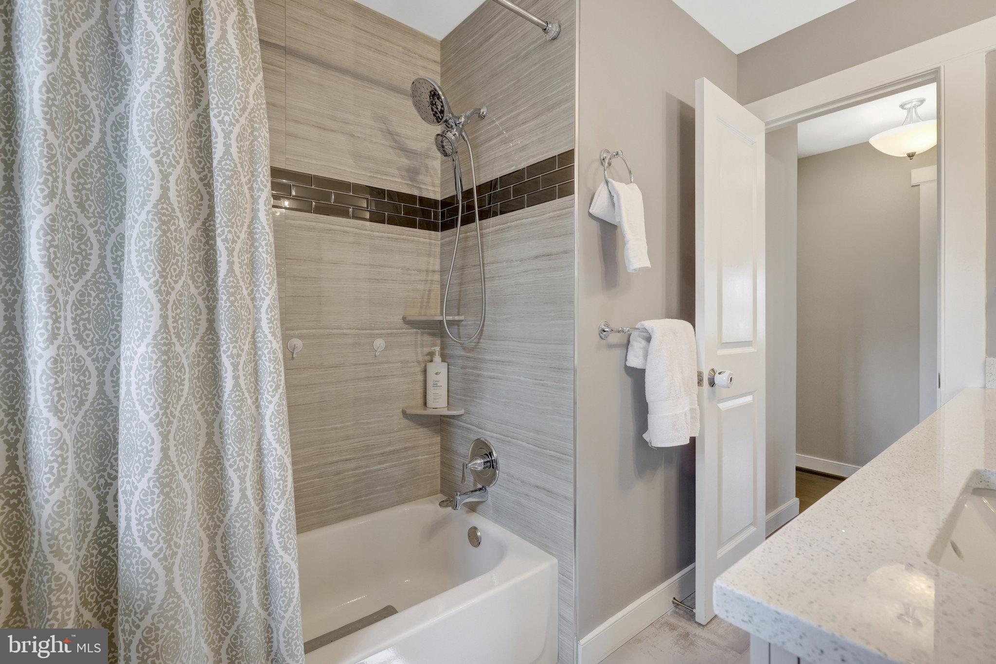 MANTUA - Residential