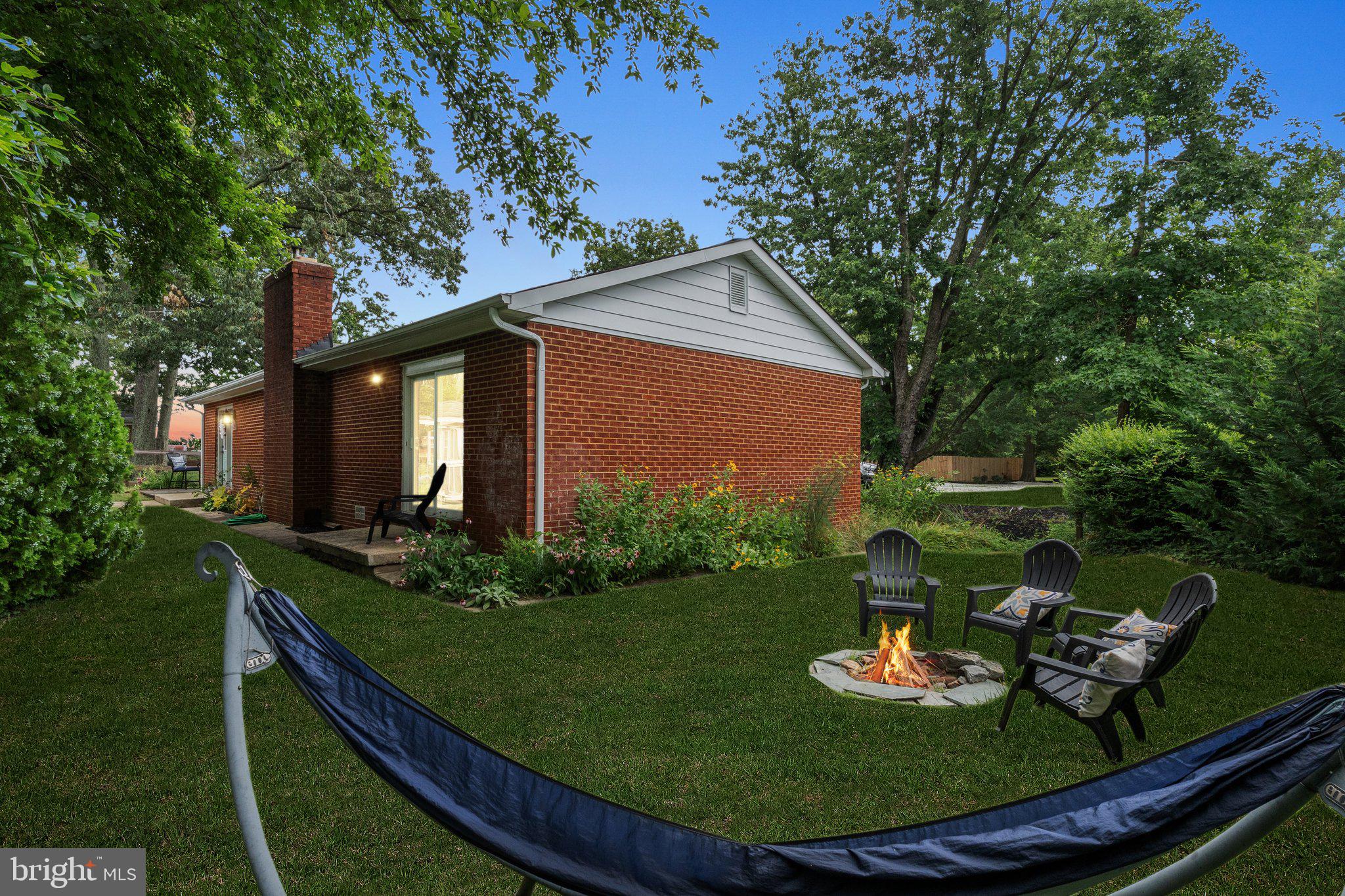 1359 LINDEN AVENUE