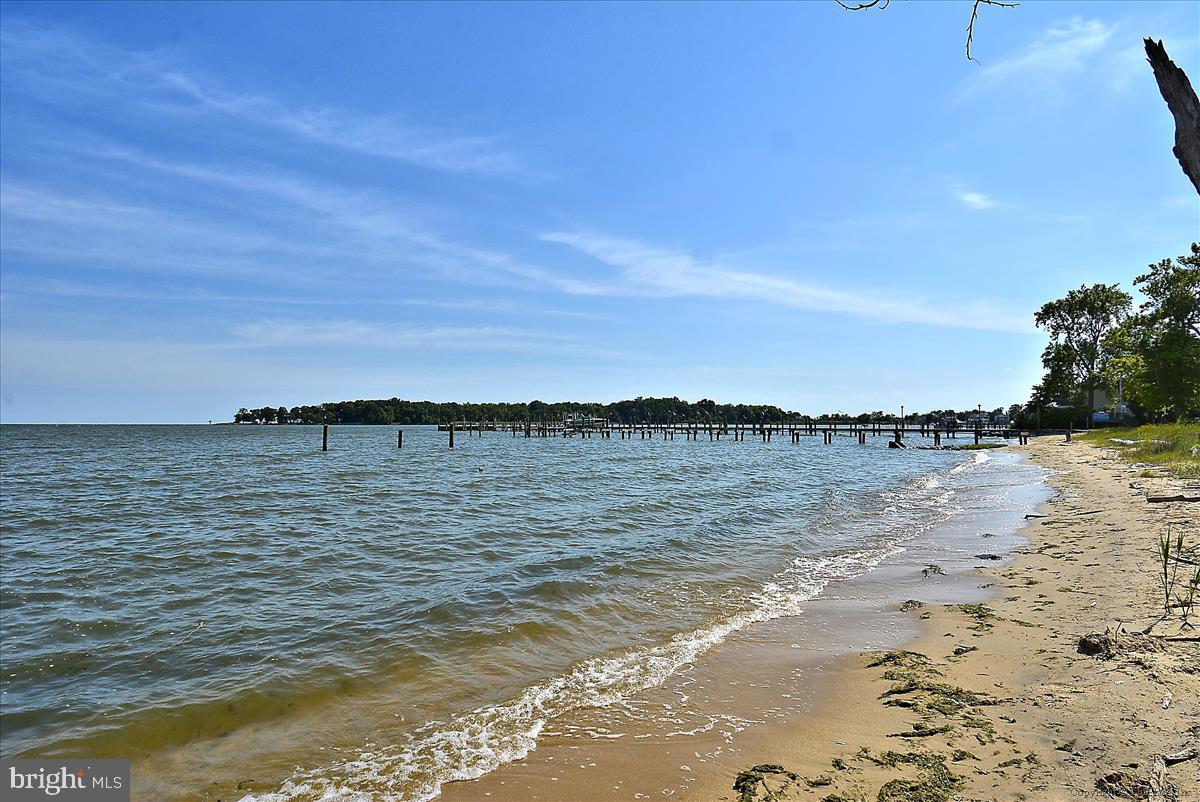 ARUNDEL ON THE BAY - Residential