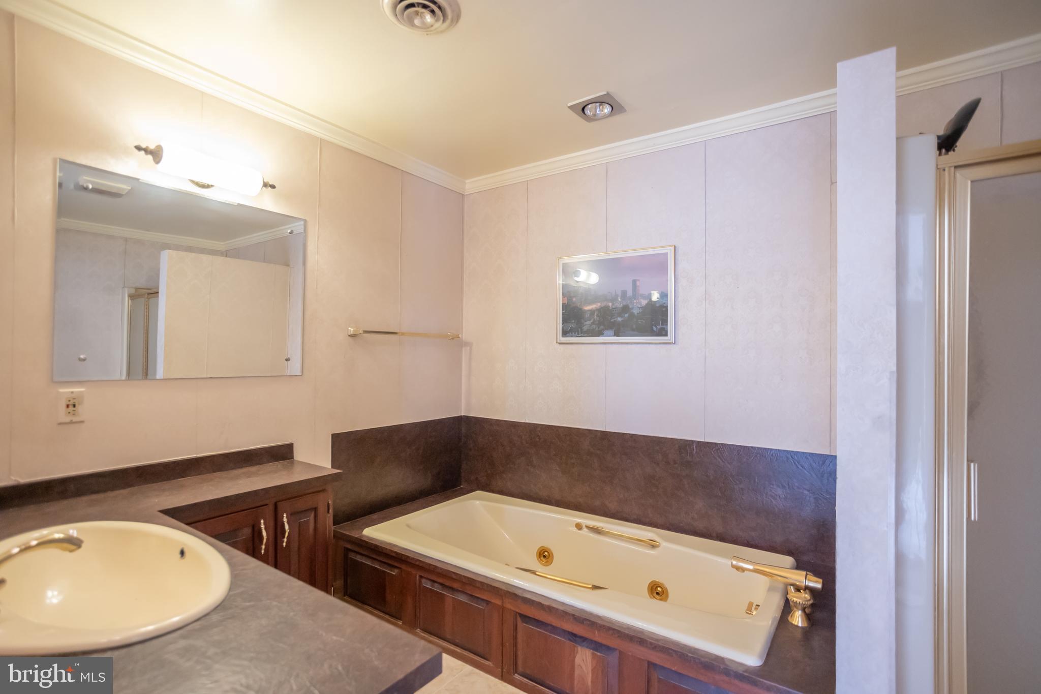 HILLSIDE - Residential