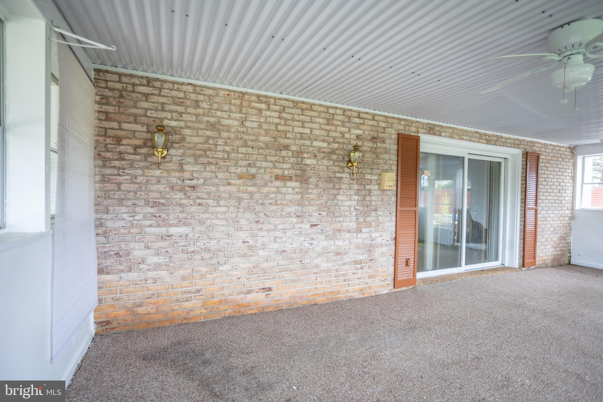 HILLSIDE - Residential