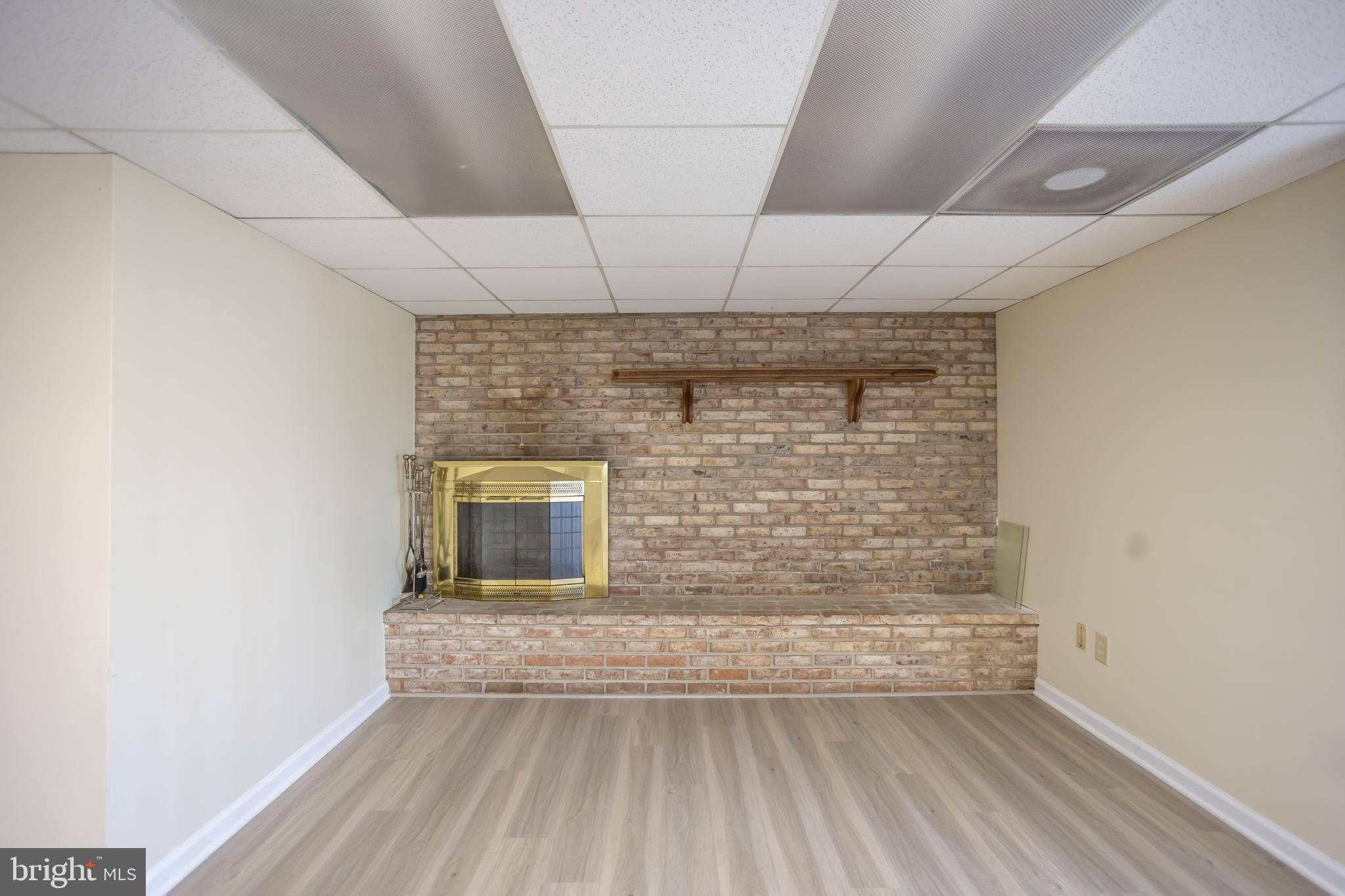 HILLSIDE - Residential