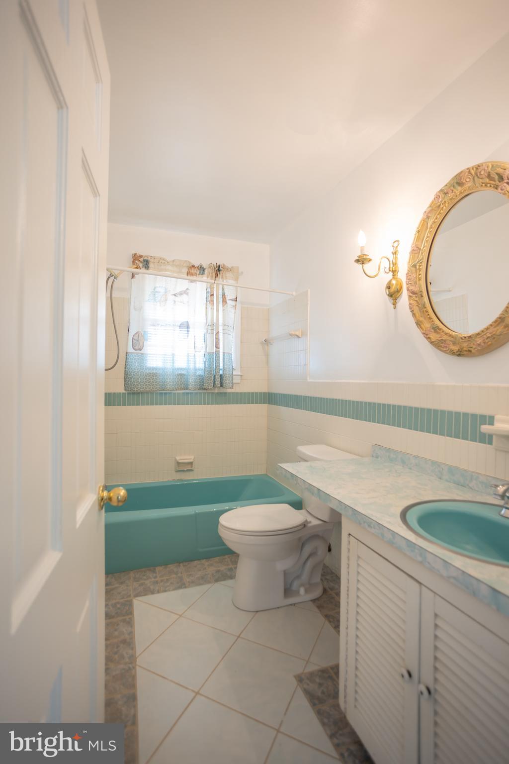 HILLSIDE - Residential