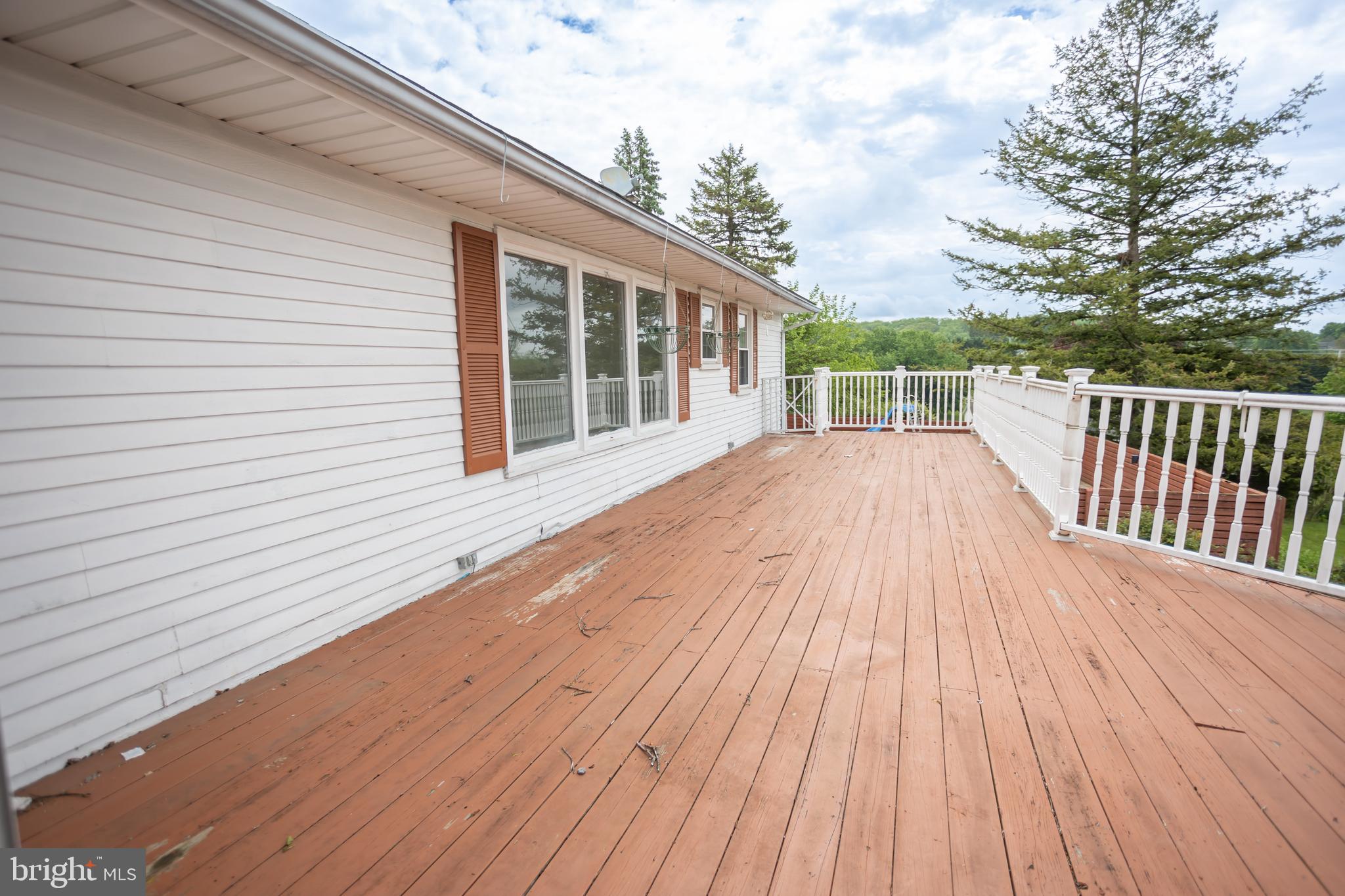 HILLSIDE - Residential