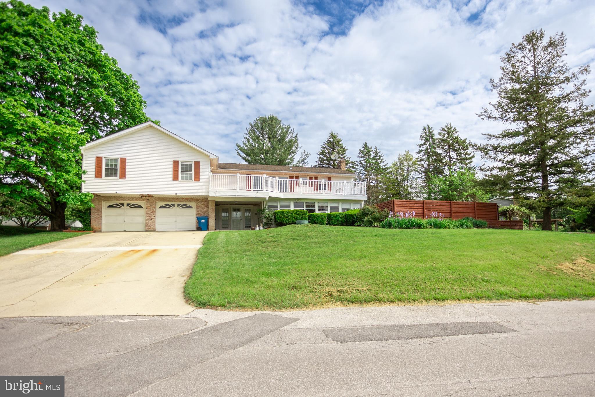 HILLSIDE - Residential