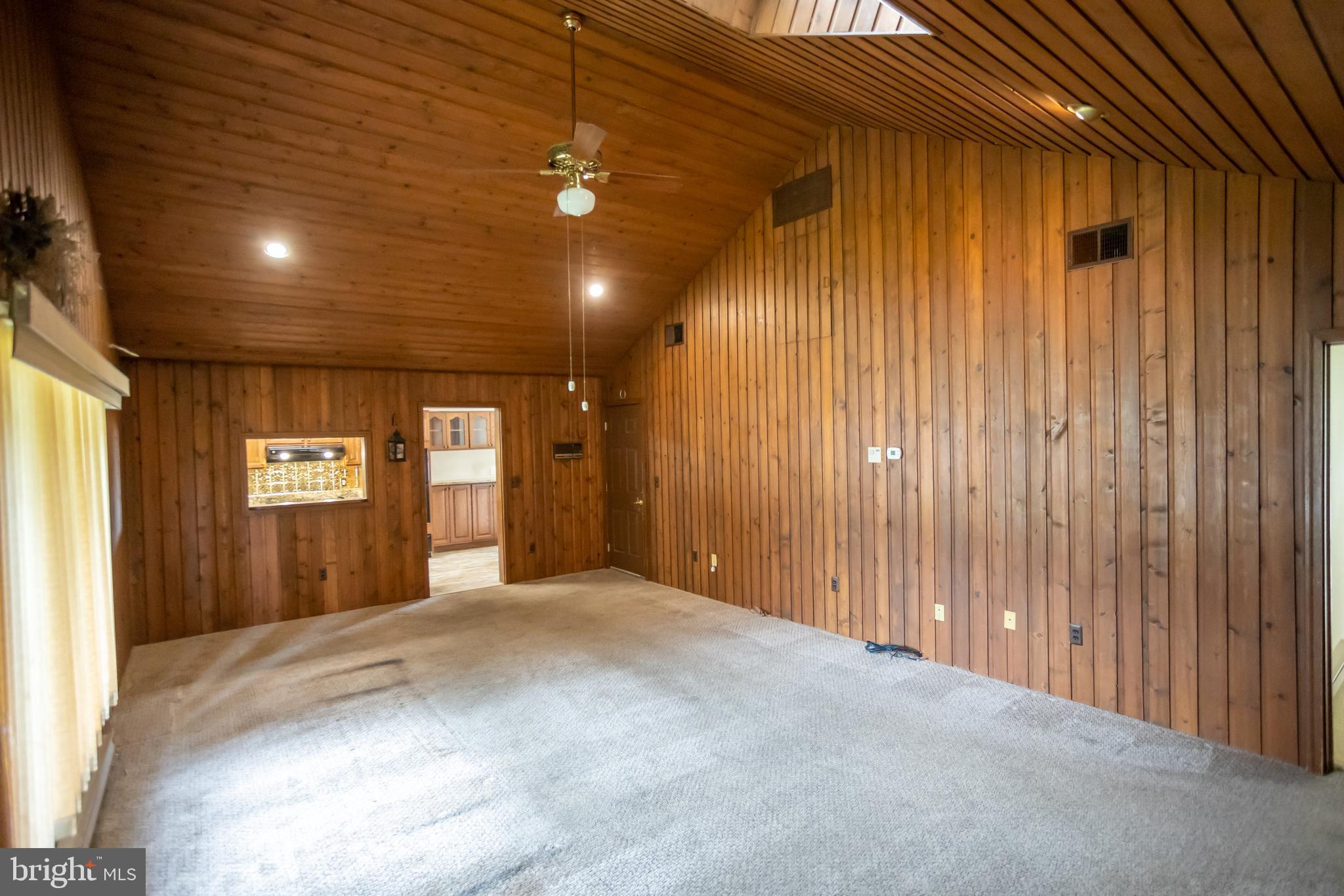 HILLSIDE - Residential