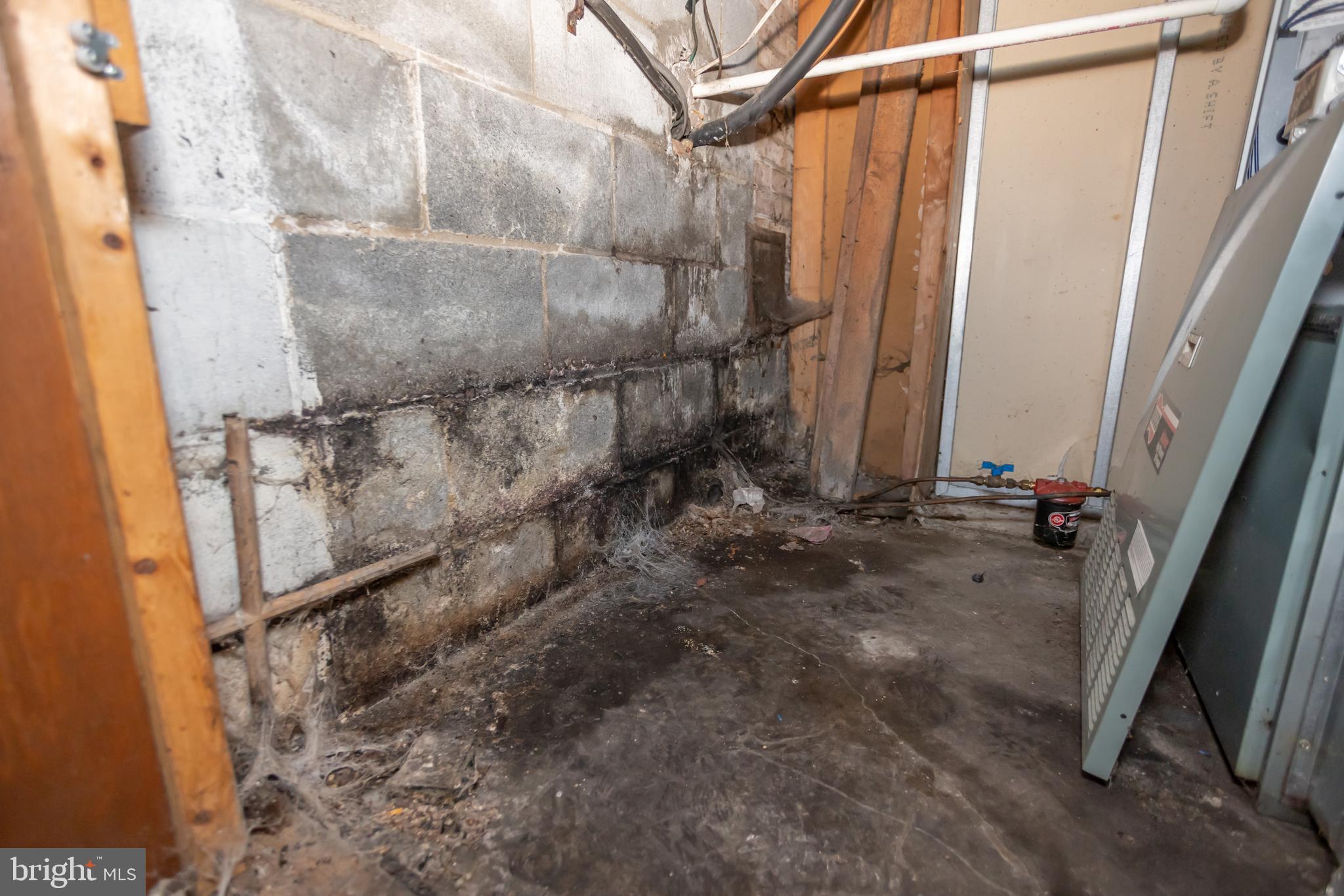 HILLSIDE - Residential