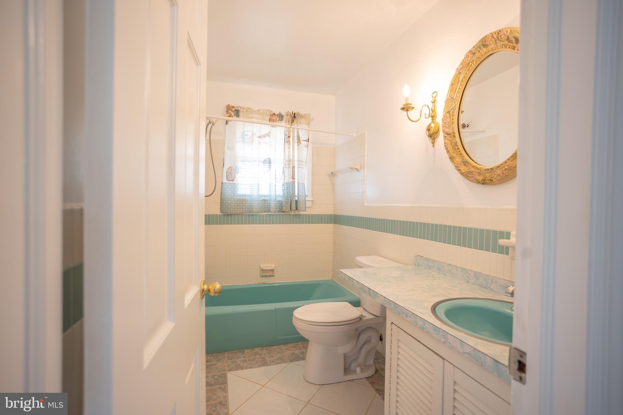 HILLSIDE - Residential