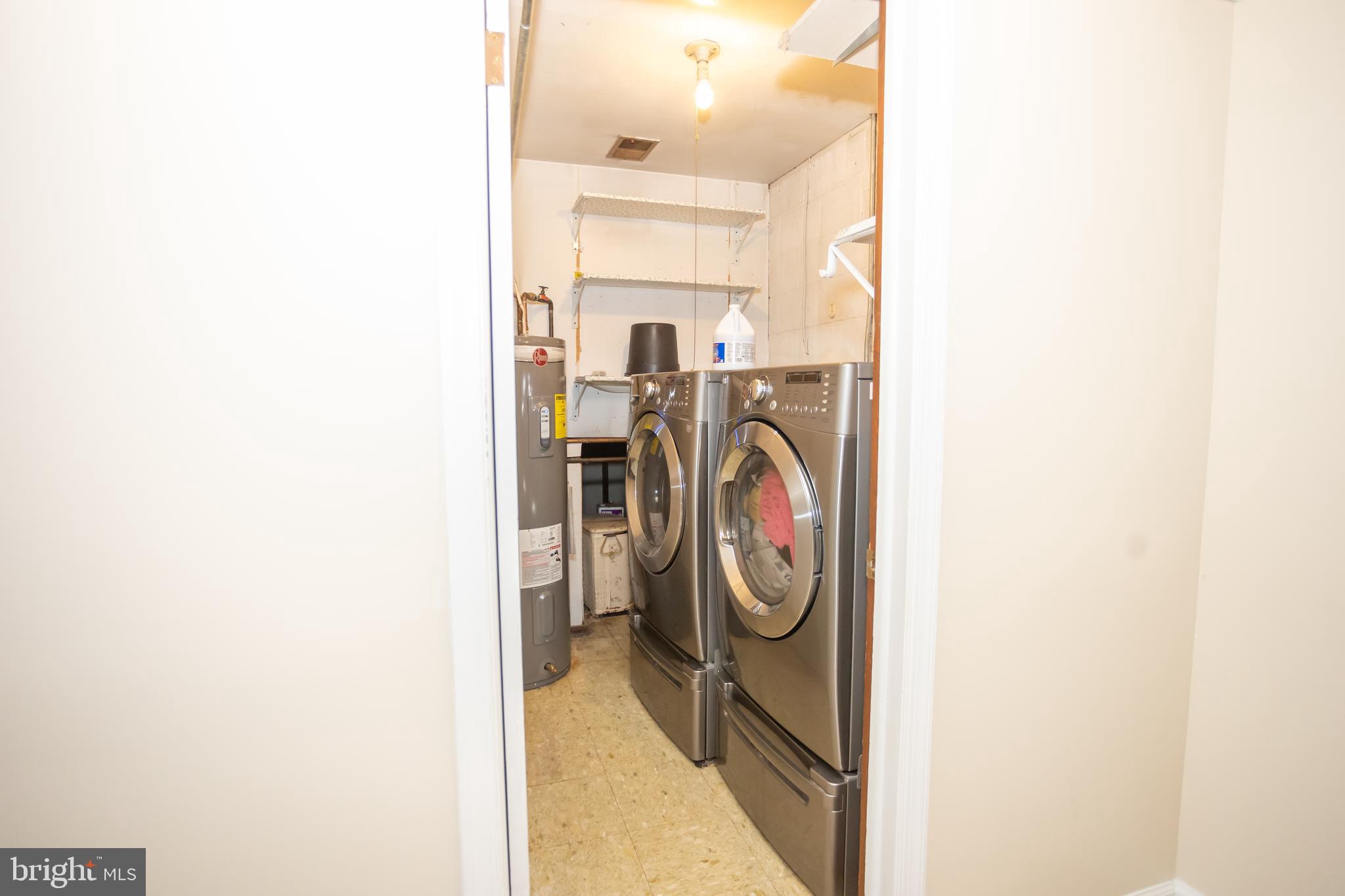 HILLSIDE - Residential