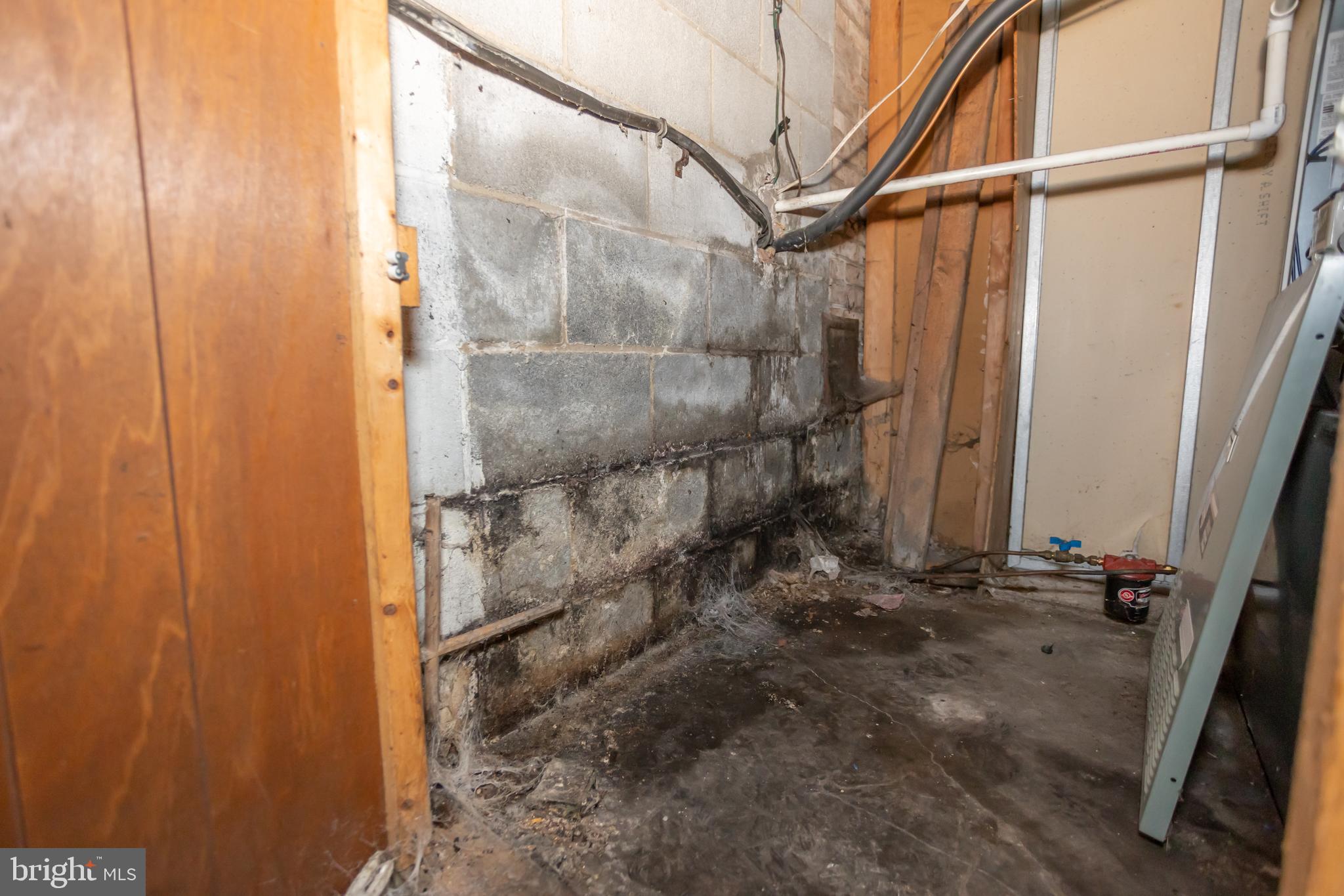 HILLSIDE - Residential