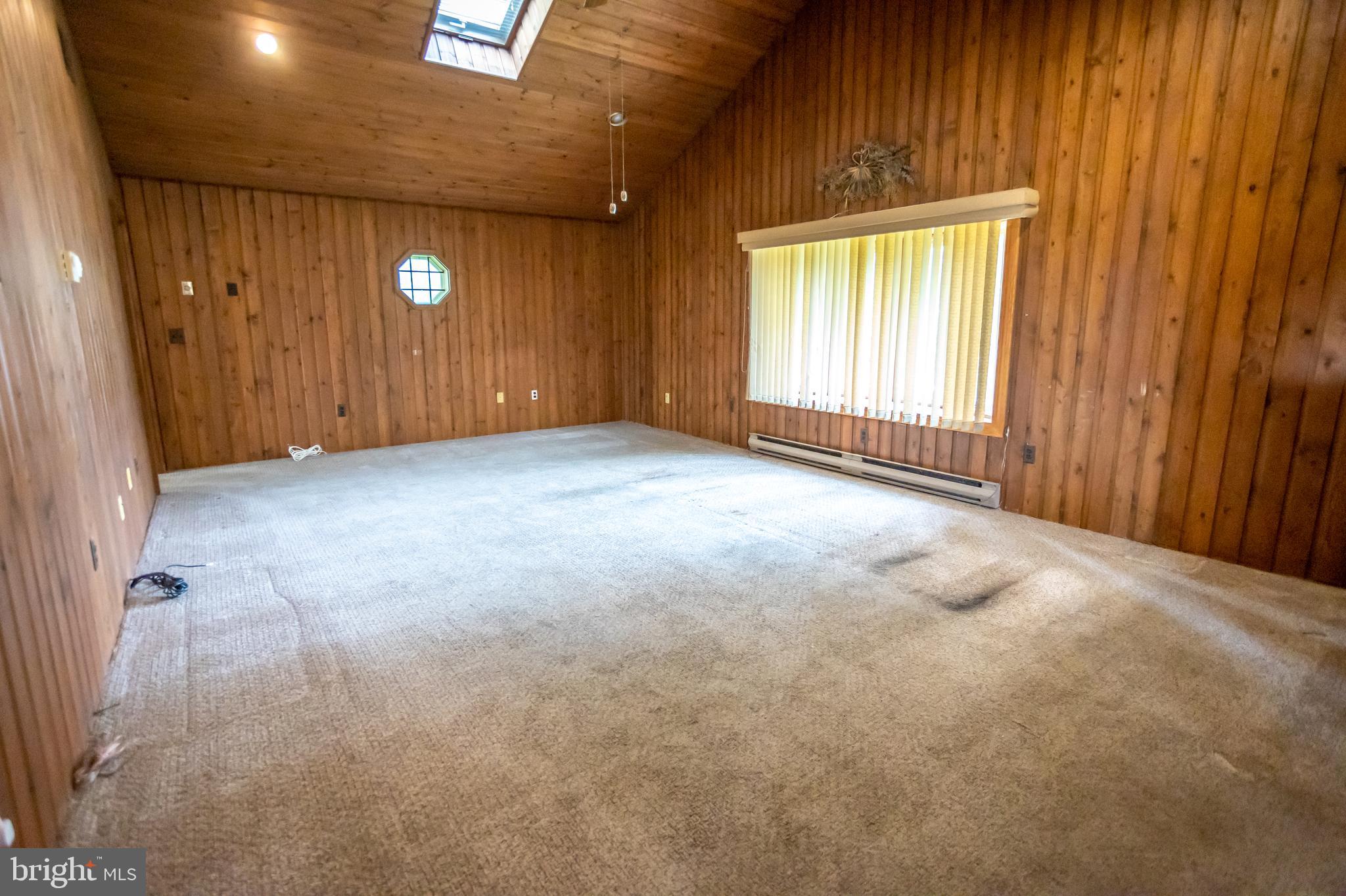 HILLSIDE - Residential